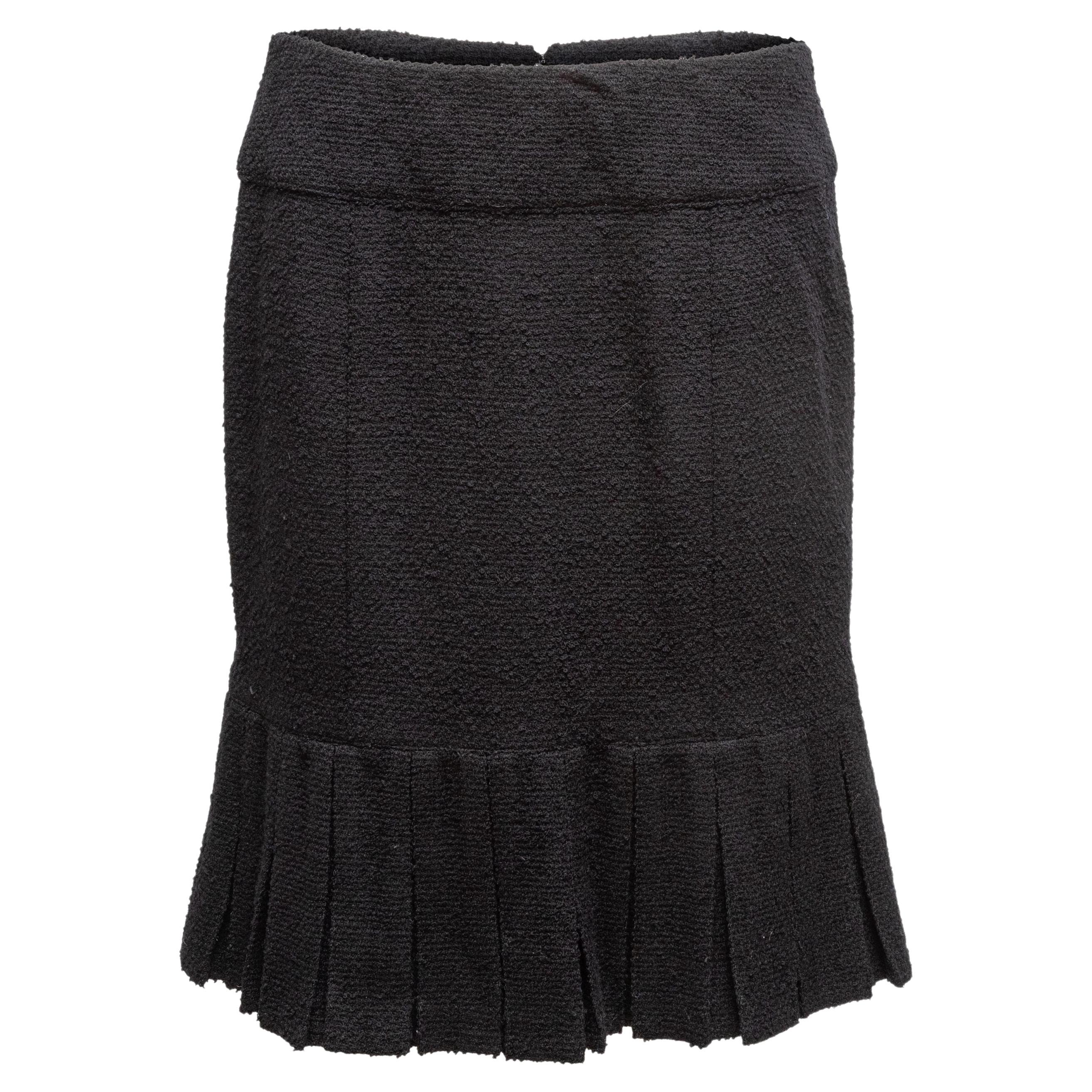Chanel Boutique Black Fall 1997 Wool Pleated Skirt