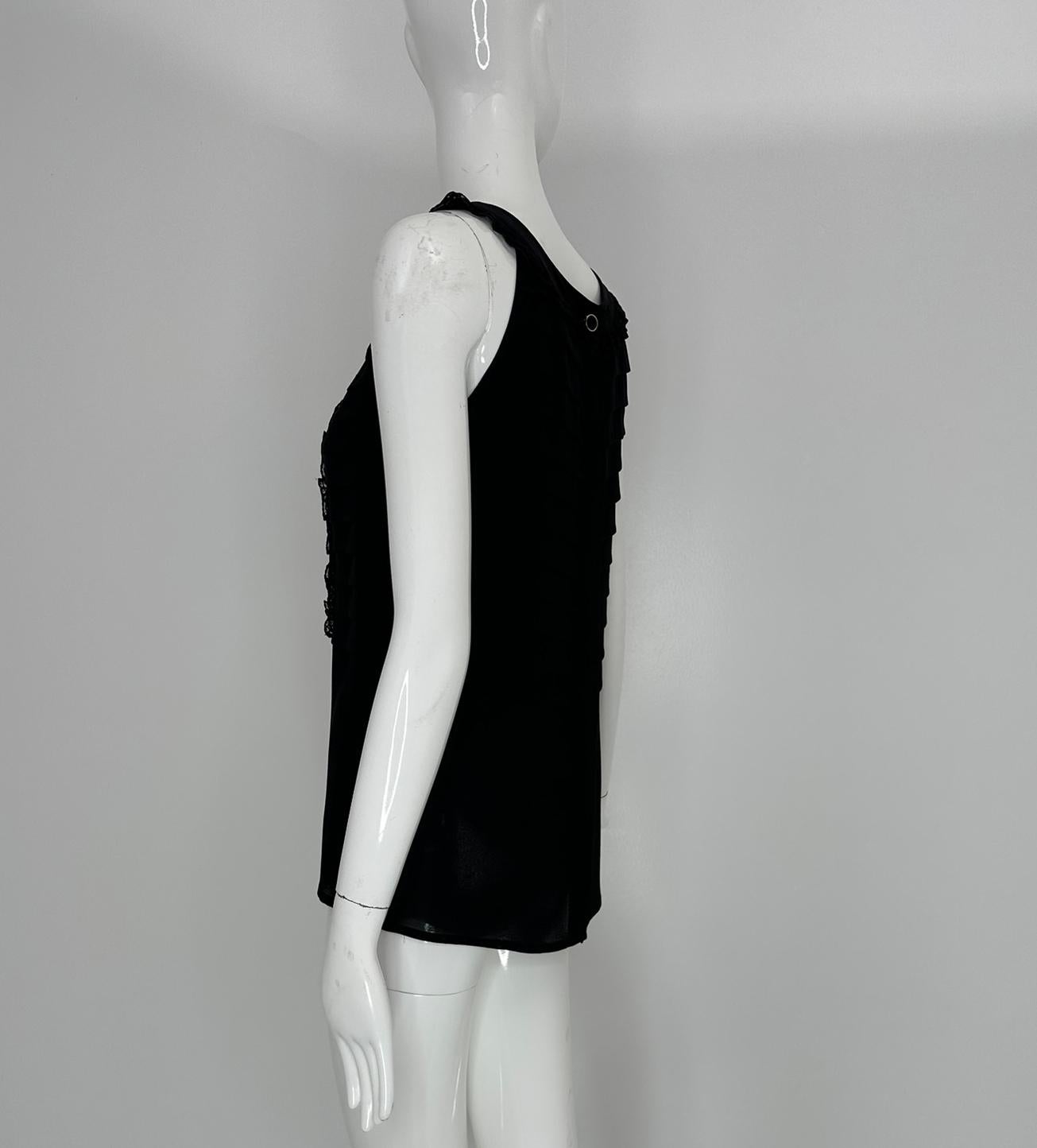 Chanel Boutique Nero Pizzo Pettorina Collo Fiocco Plissettato Top Senza Maniche Piccolo in vendita 1