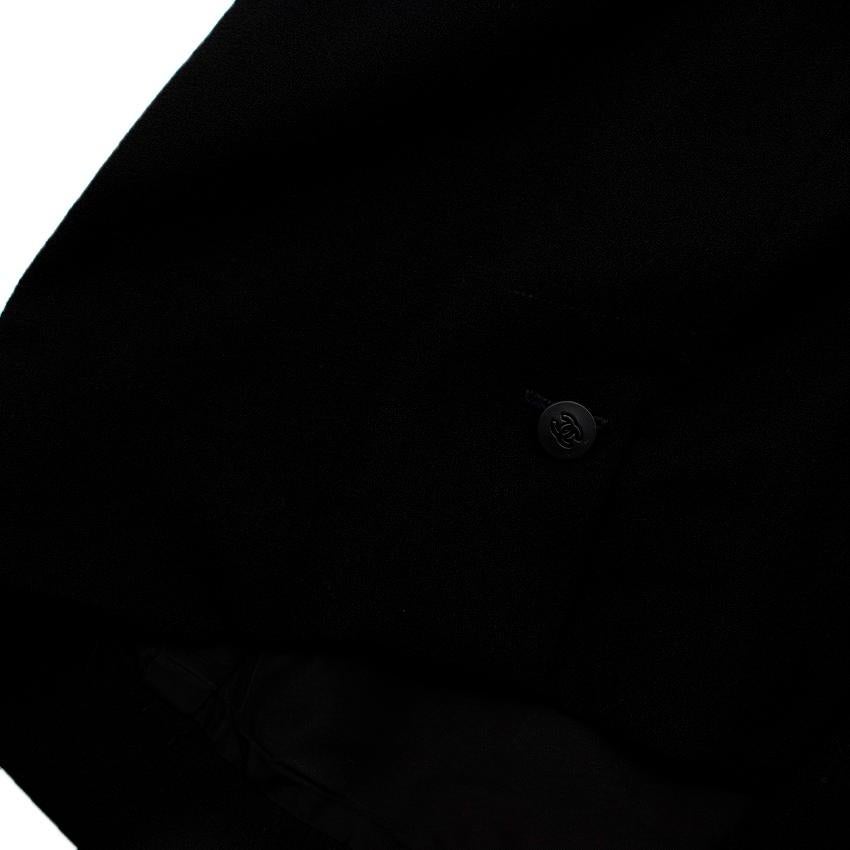 Chanel Boutique Black Wool Crepe Pencil Skirt FR 40, US 4-6 For Sale 1