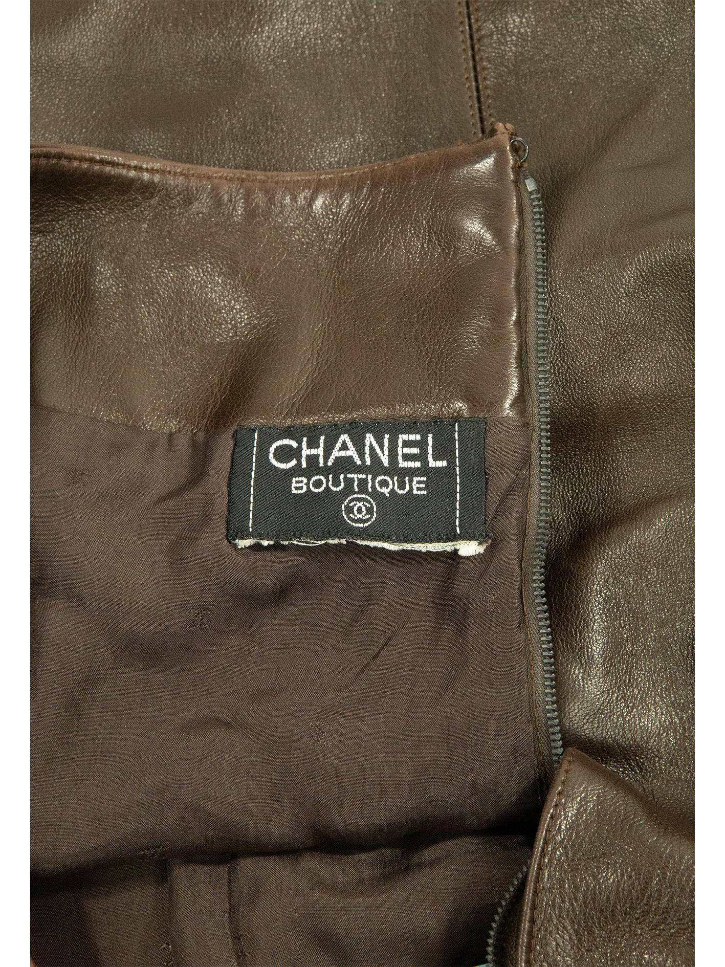 Chanel Boutique Schokoladenbrauner Lederrock Damen im Angebot