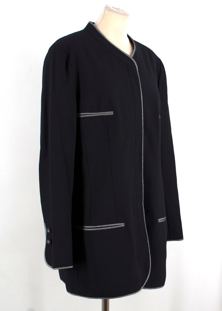 CHANEL 26S SLEEVELESS BLAZER 709
