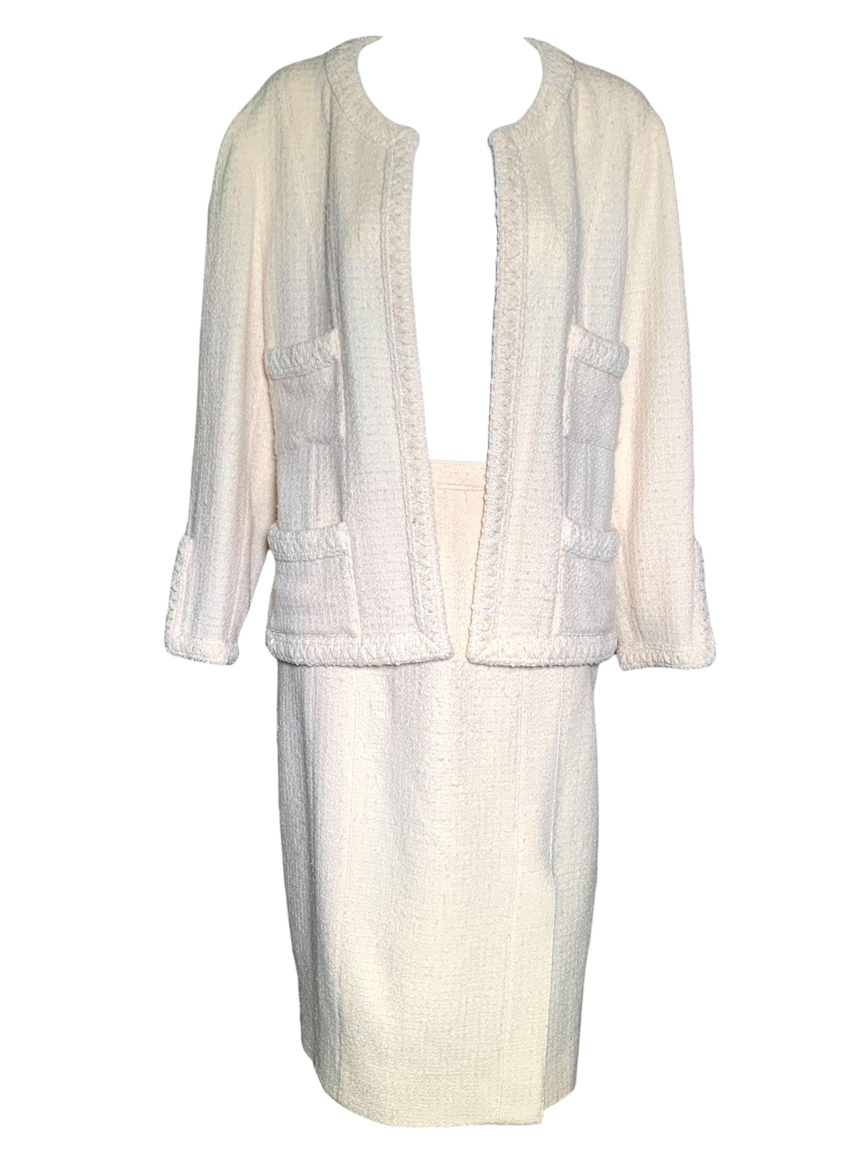 CHANEL Boutique Cream Boucle Tweed Wool Skirt Suit Ensemble For Sale