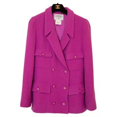 CHANEL Boutique Zweireihige Jacke Fuchsia Rosa Klein Chanel Frankreich