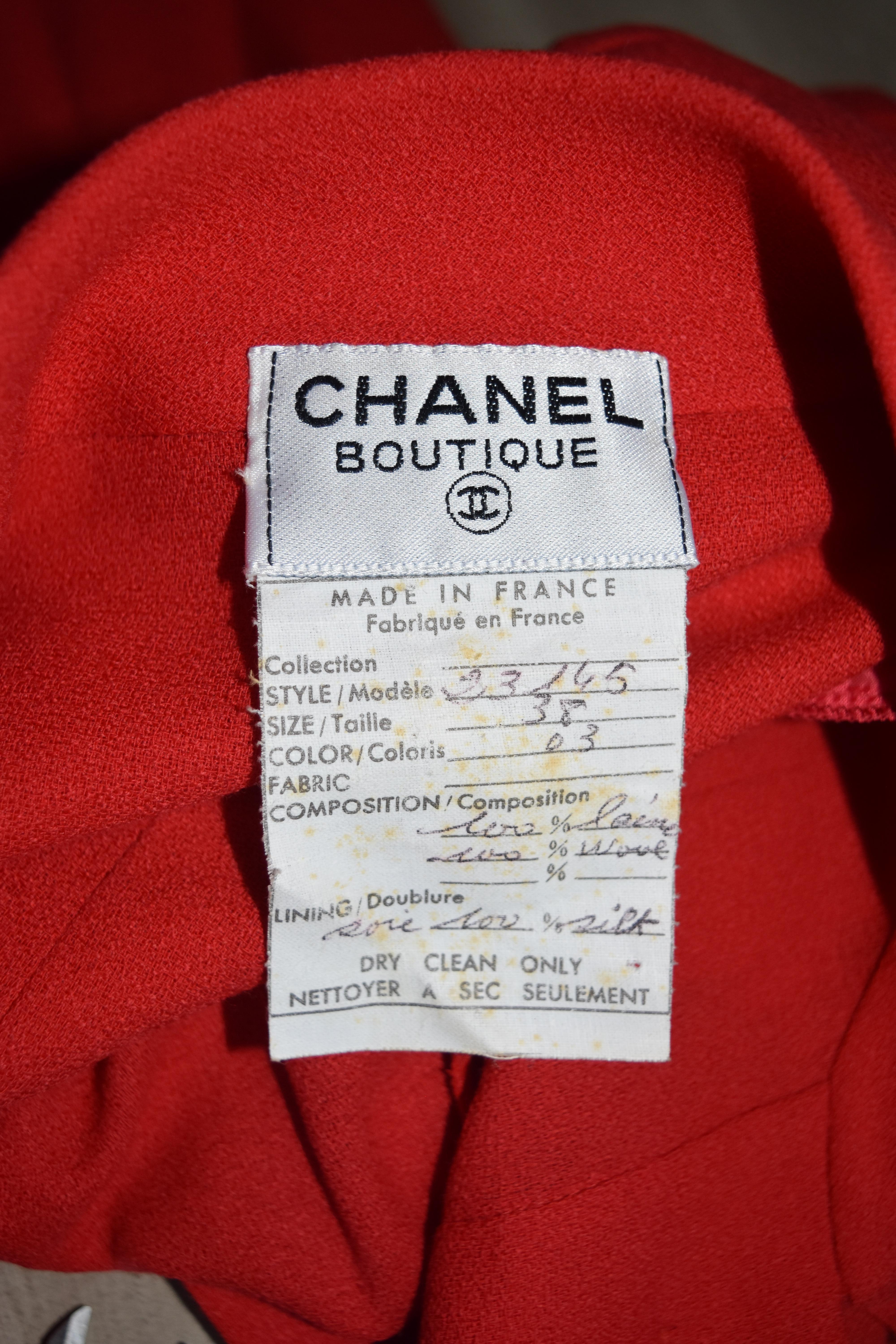 Robe rouge élégante Chanel Boutique 38 menthe Excellent état - En vente à Merced, CA