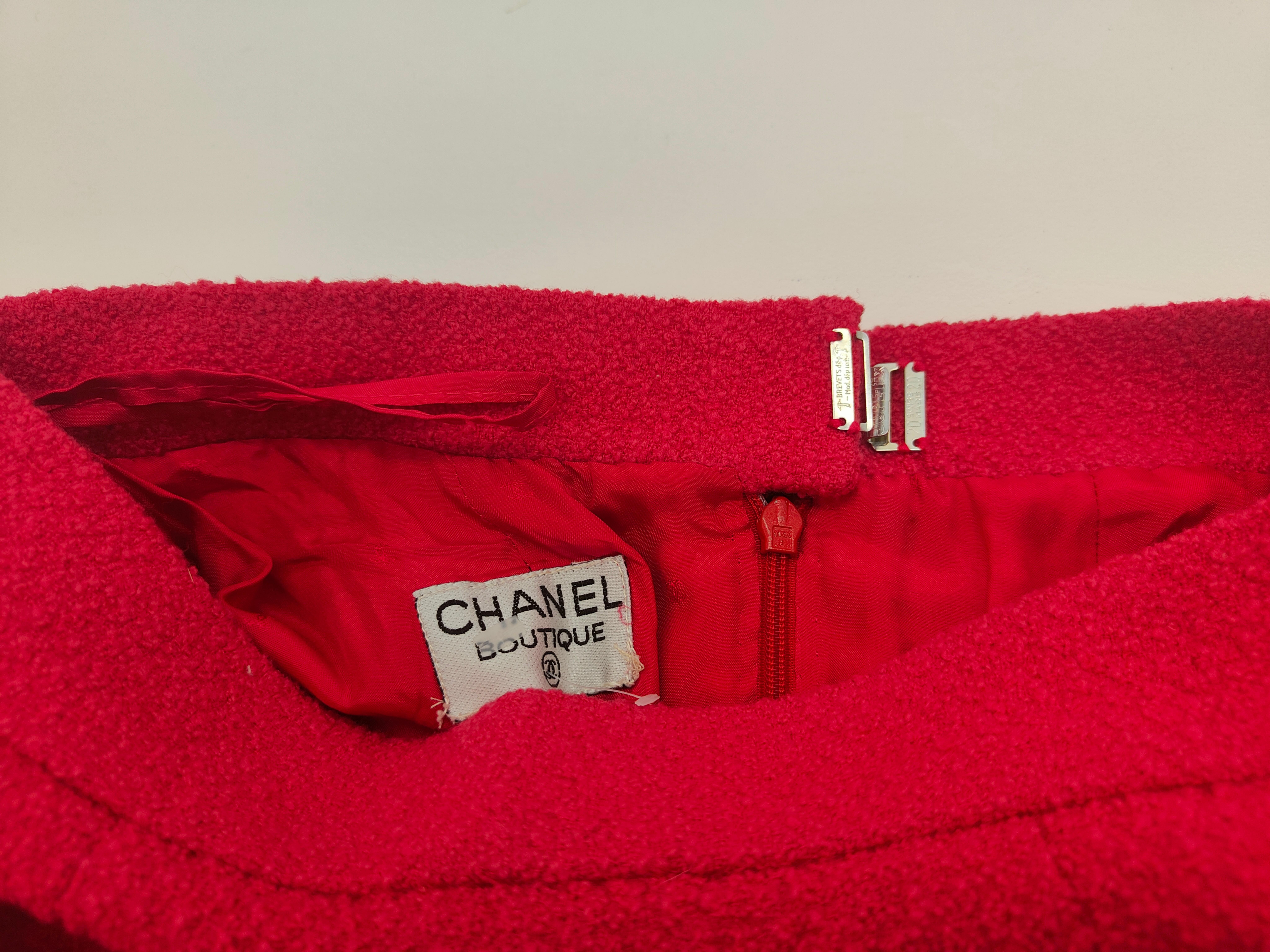 Chanel boutique fucsia wool tailleur skirt In Good Condition For Sale In Capri, IT