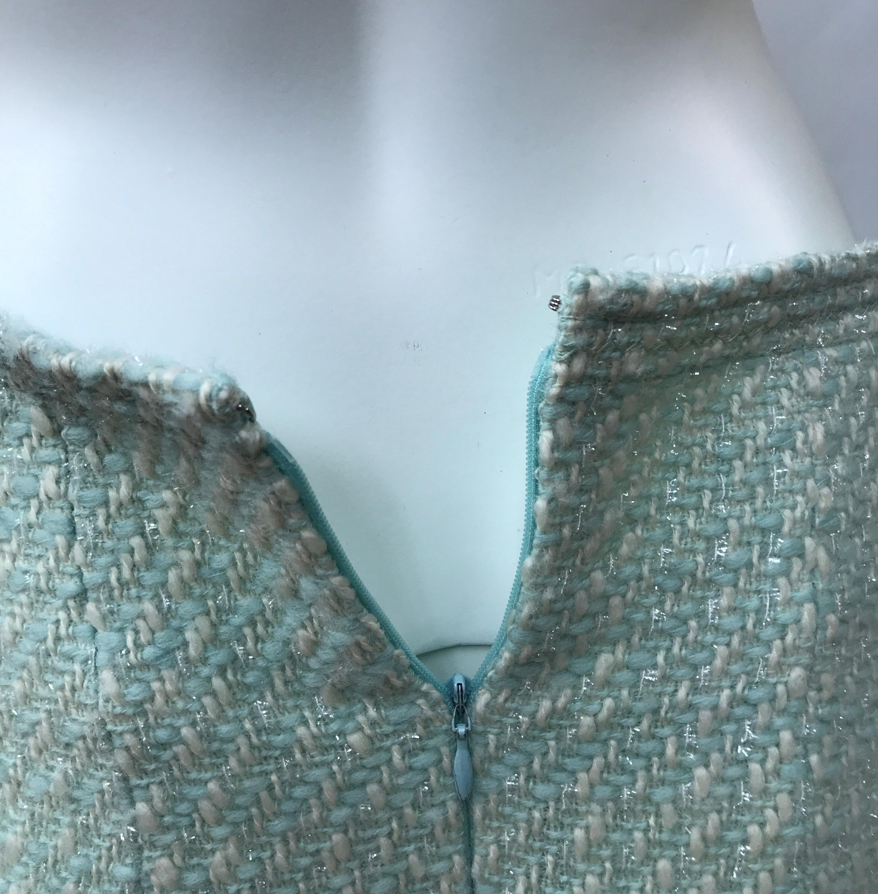 Chanel Runway S/S 1992 - Jupe en tweed tissé en laine/soie ivoire et turquoise pâle en vente 2