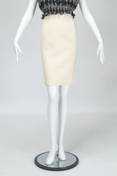 Chanel Paris Ivory Textured Wool Mini Pencil Skirt - S, 1998