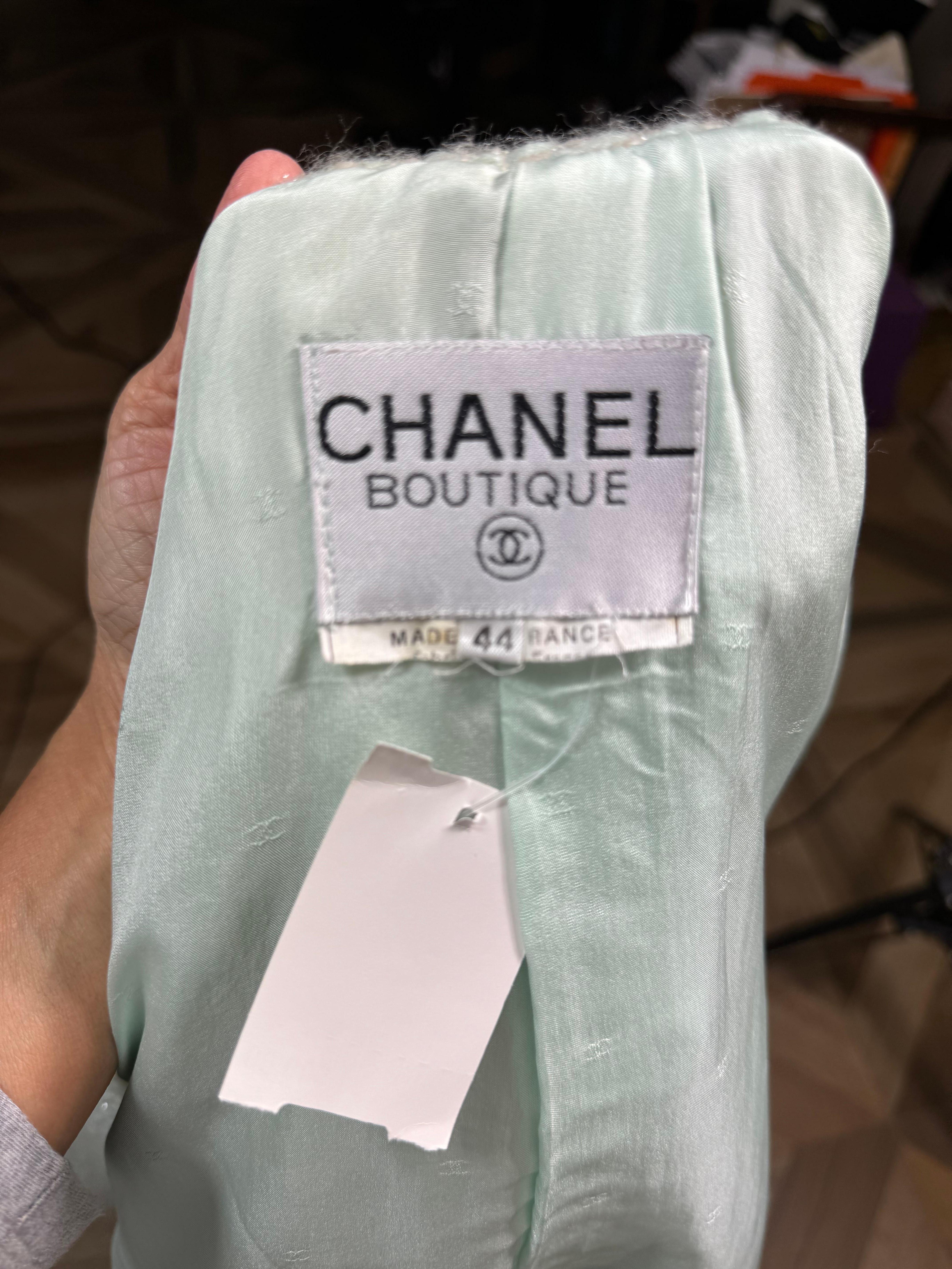 Chanel Boutique Laufsteg Frühjahr 1992 Elfenbein und Turq Tweed Jacke im Angebot 8