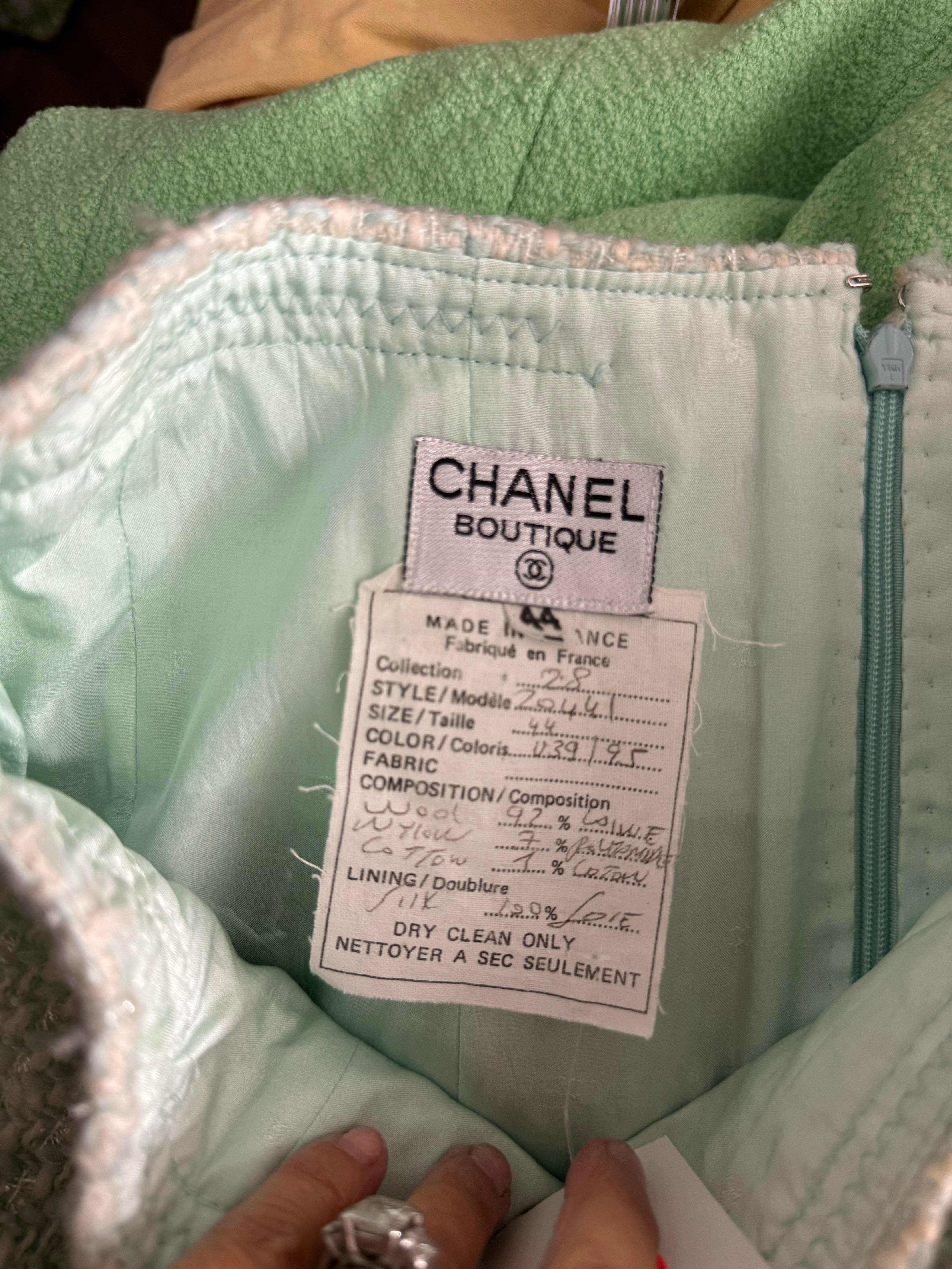 Chanel Boutique Laufsteg Frühjahr 1992 Elfenbein und Turq Tweed Jacke im Angebot 9