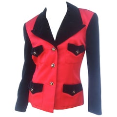 Veste de soirée en velours de soie noir écarlate de Chanel Boutique, vers 1990