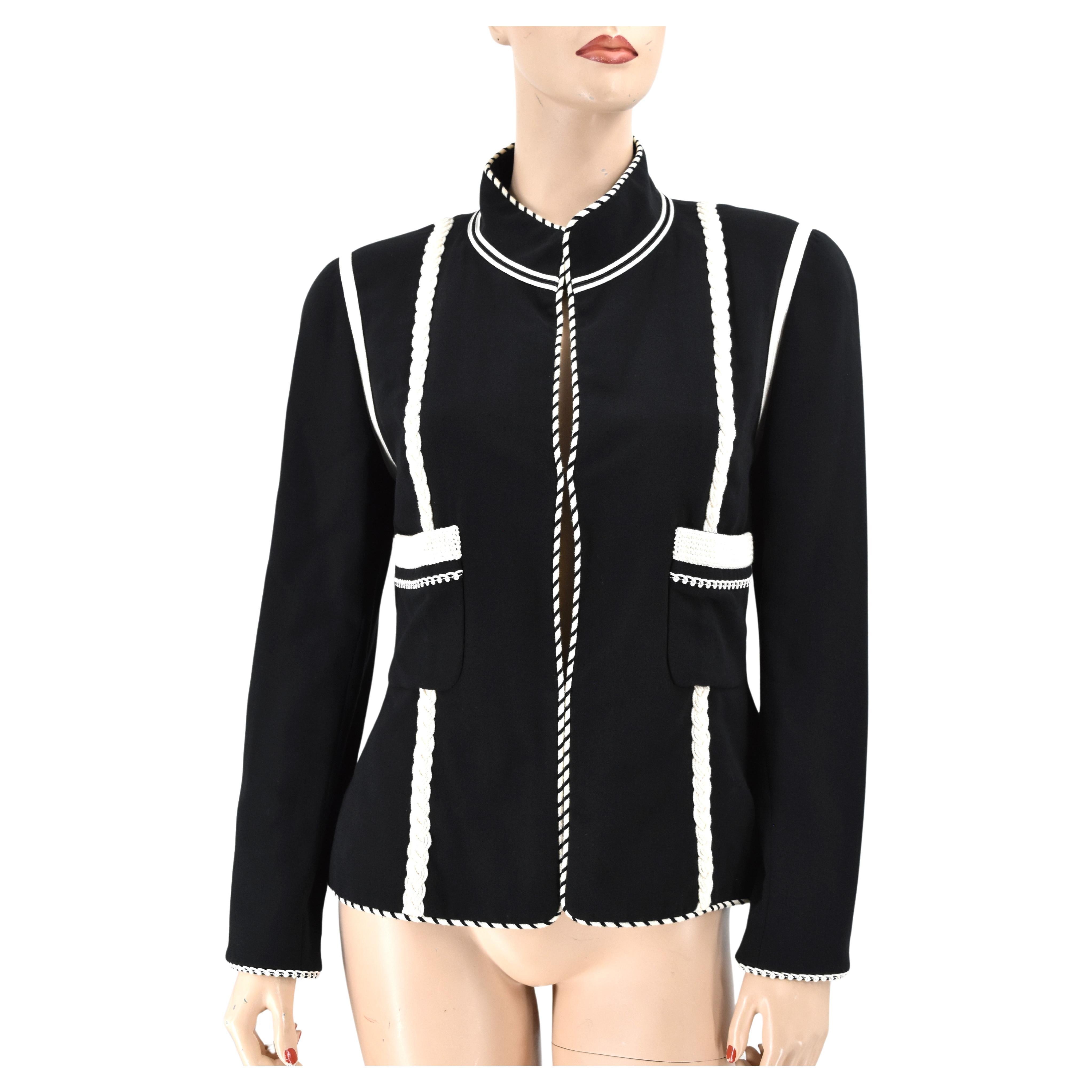 Chanel Boutique Vintage Runway Jacket 40 CC Logo For Sale