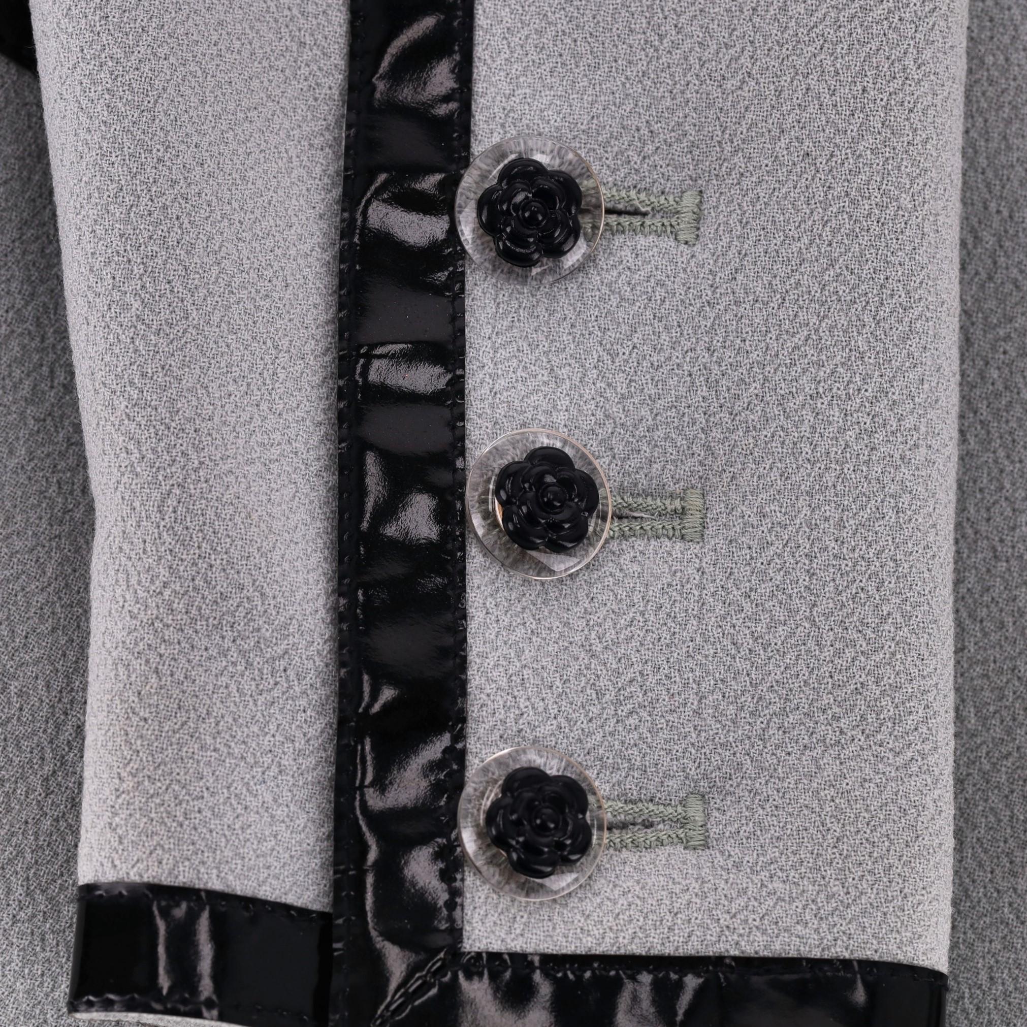 Chanel Boutique Vintage Veste en laine avec bordure en cuir Pour femmes en vente