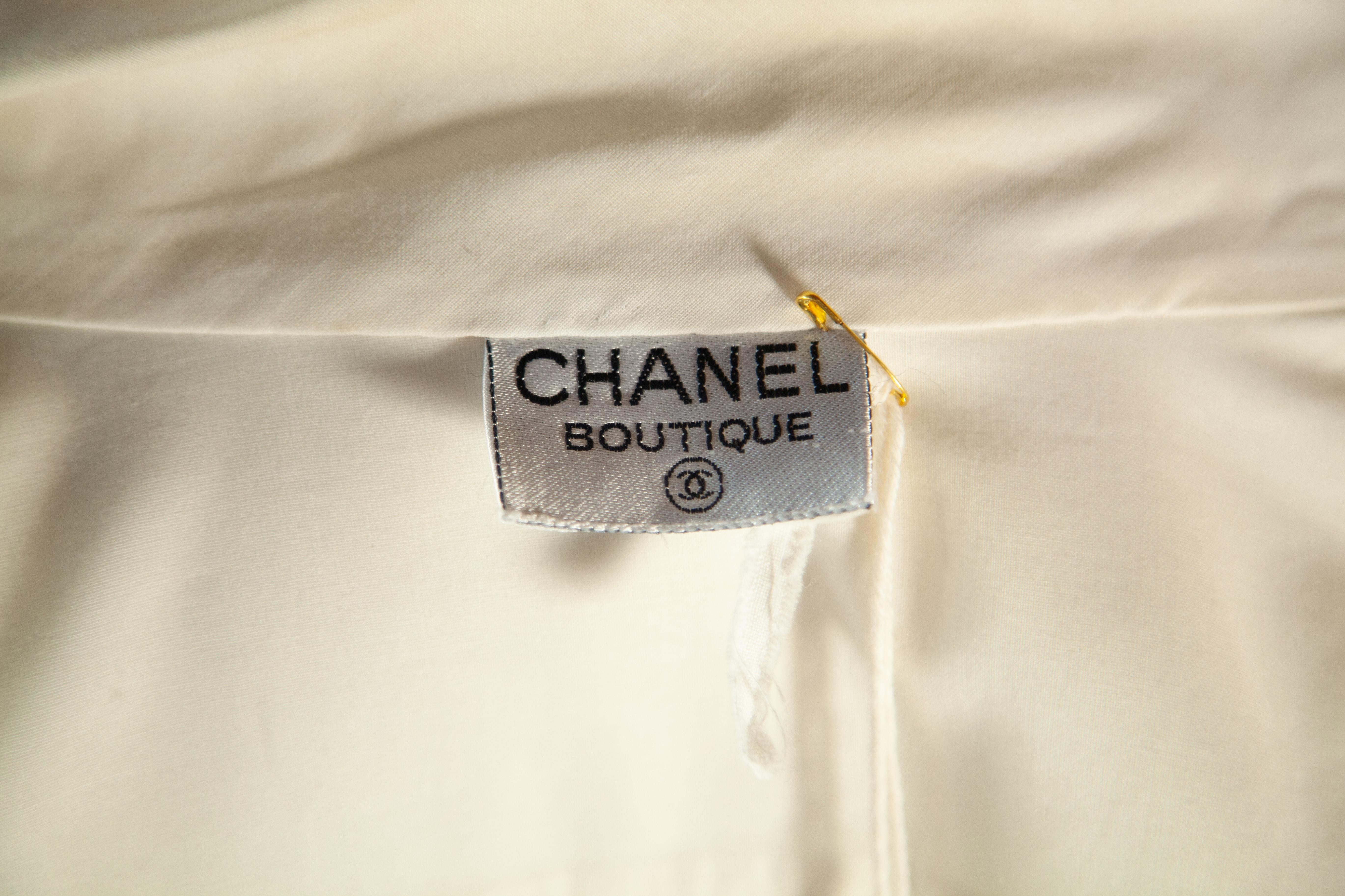 1980 Chanel Boutique Chemise de smoking unisexe blanche  en vente 5