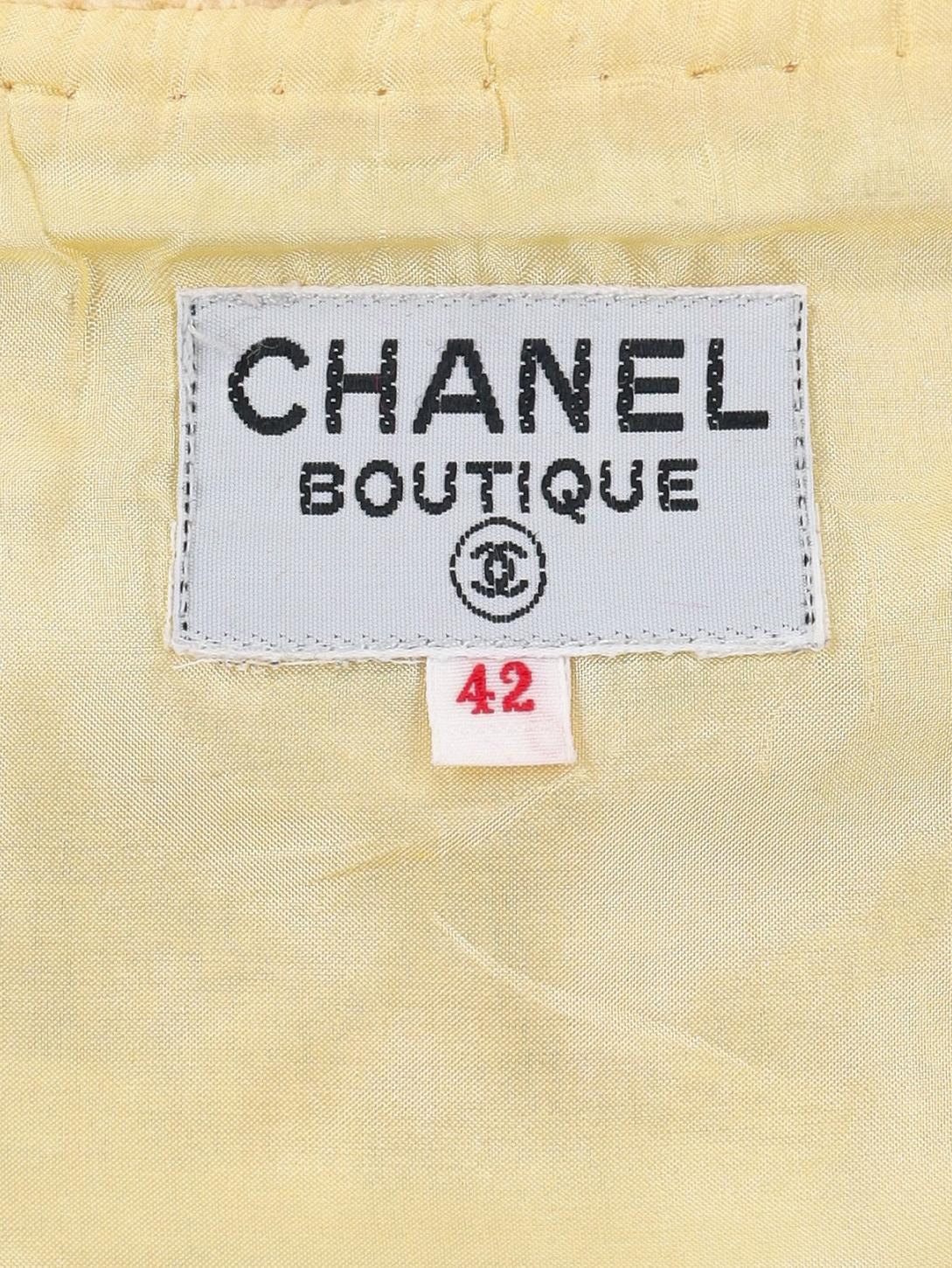 Chanel Boutique Yellow Wool Suit in vendita 10