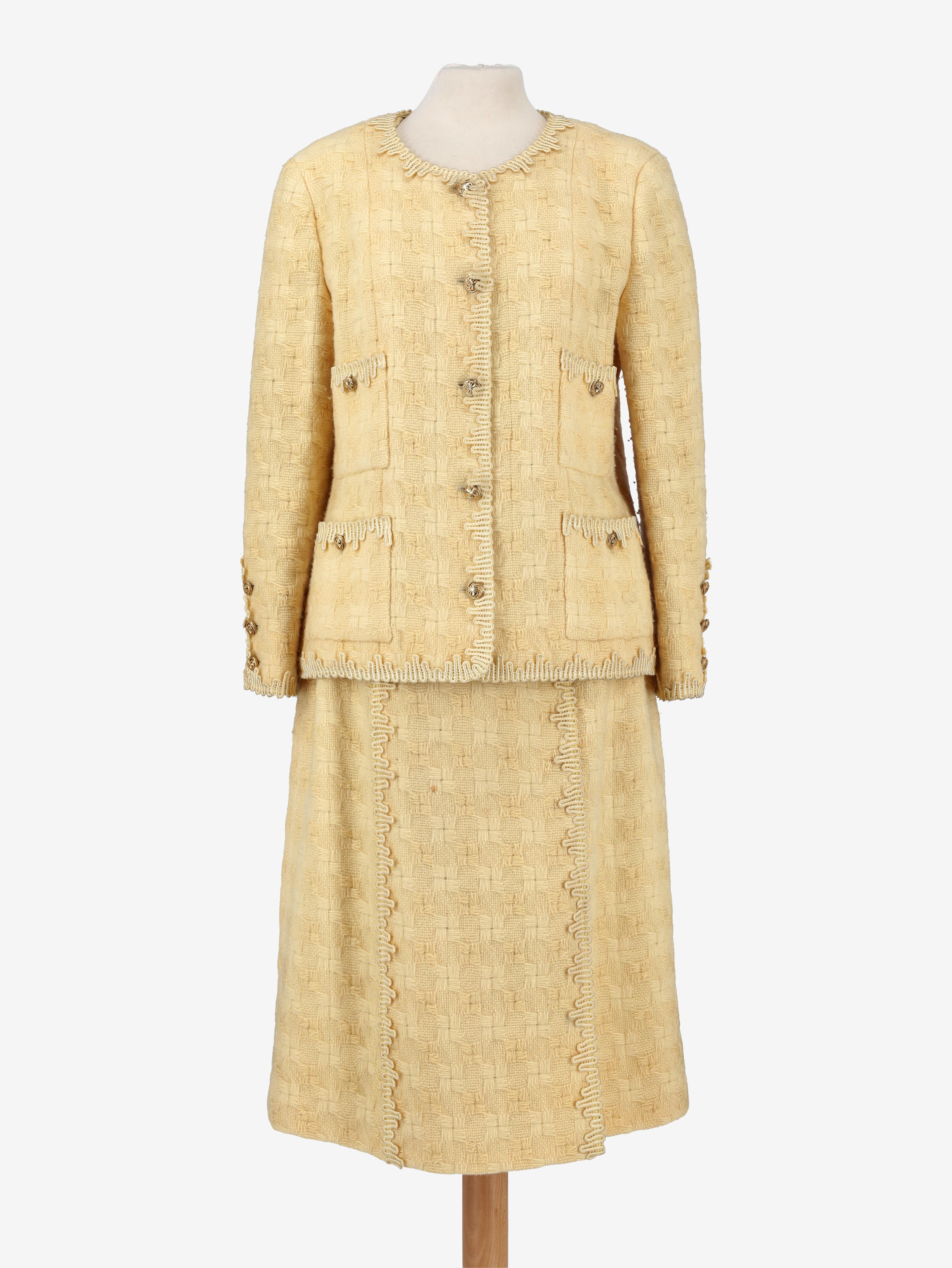 Beige Chanel Boutique Yellow Wool Suit in vendita