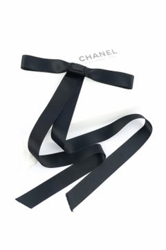 Chanel 'bow' brooch