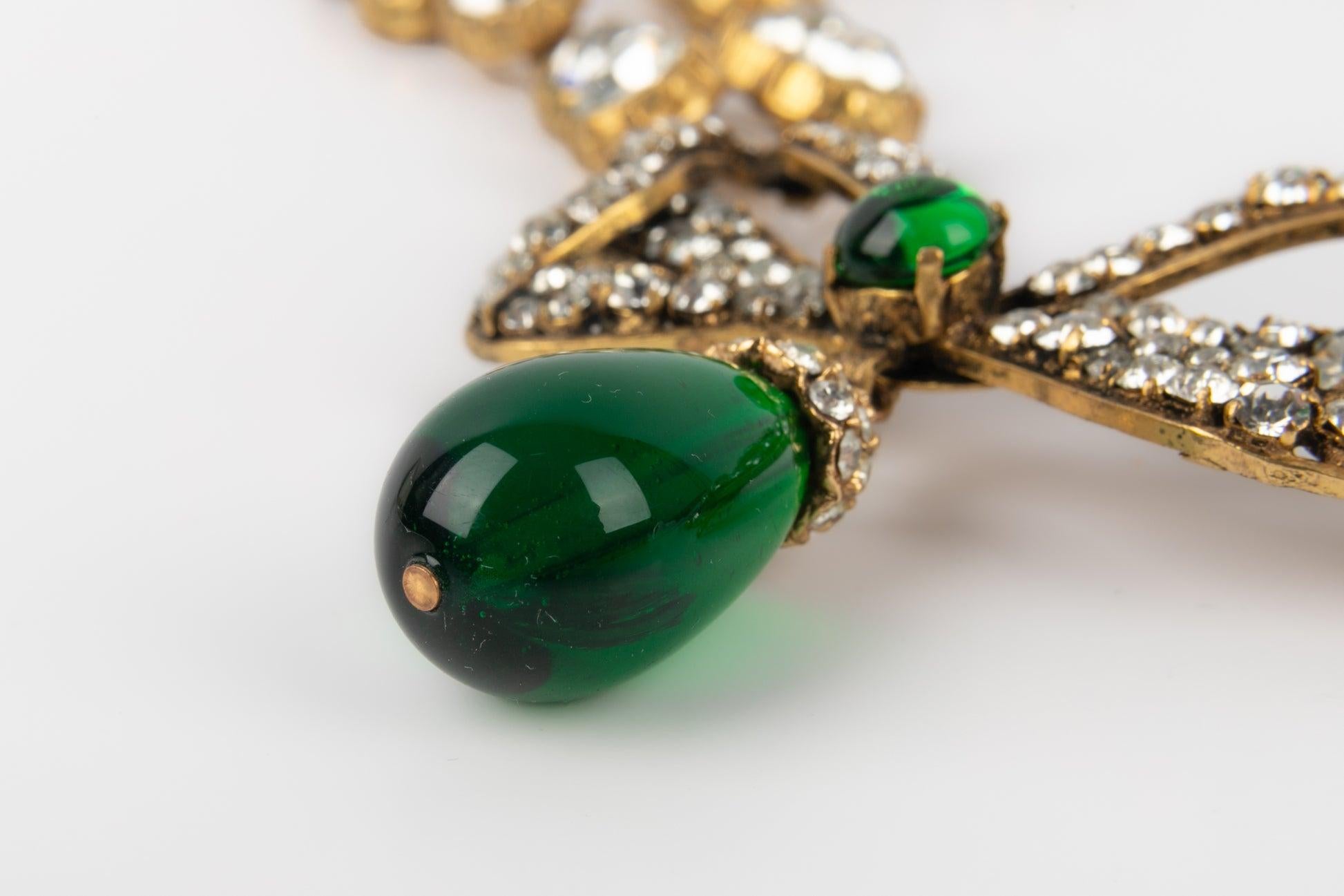 Chanel Bow Golden Metal Necklace with Rhinestones and Green Glass Paste For Sale 4