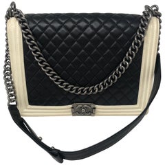 Sac Chanel Boy noir et blanc