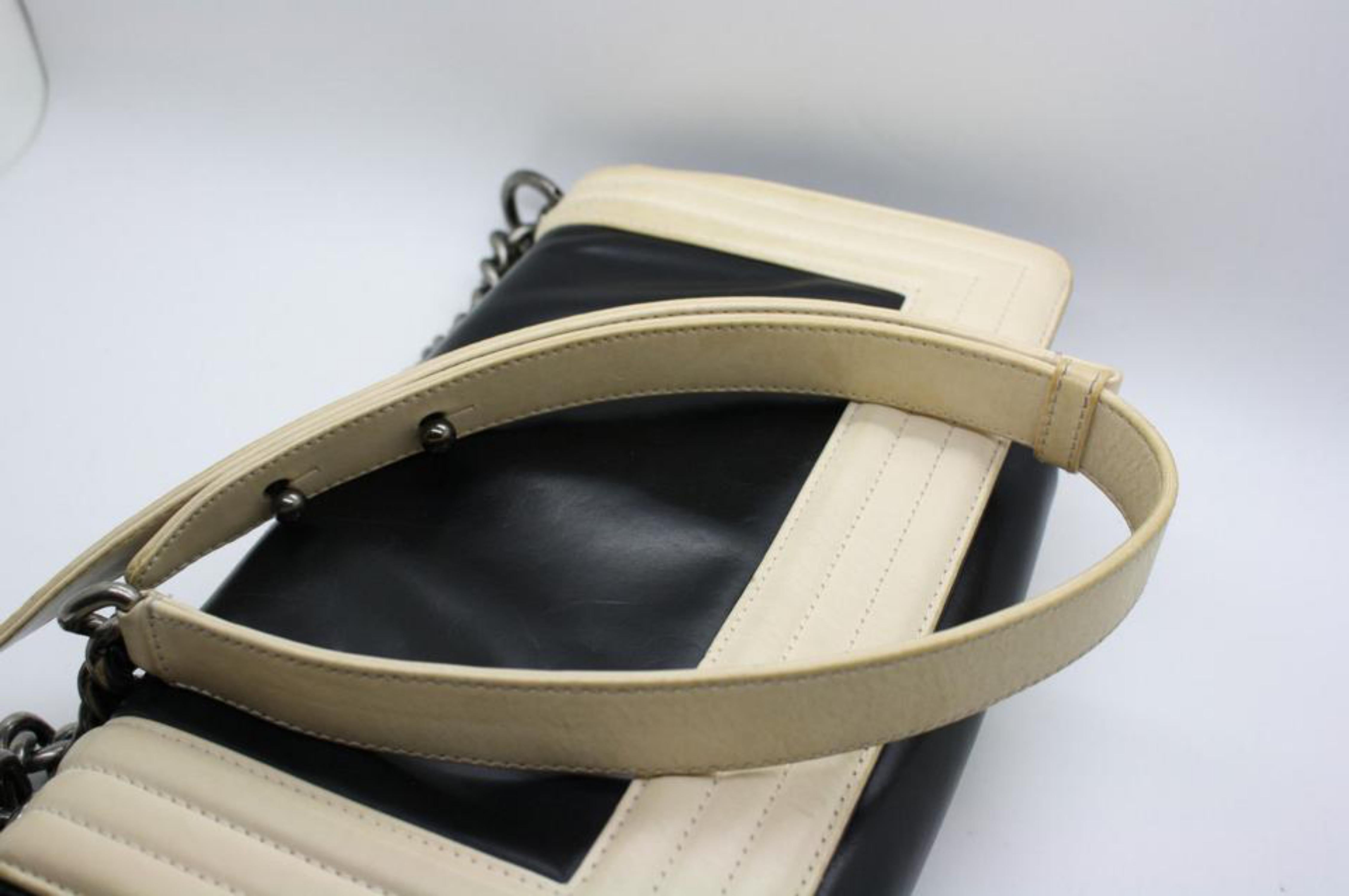 Chanel Boy Bicolor Le 131255 Black/White Leather Shoulder Bag For Sale 6