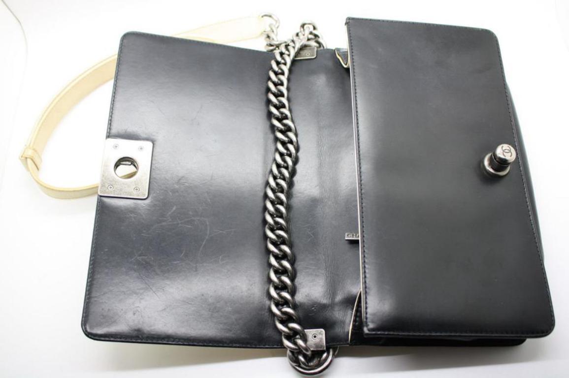 Women's Chanel Boy Bicolor Le 131255 Black/White Leather Shoulder Bag For Sale