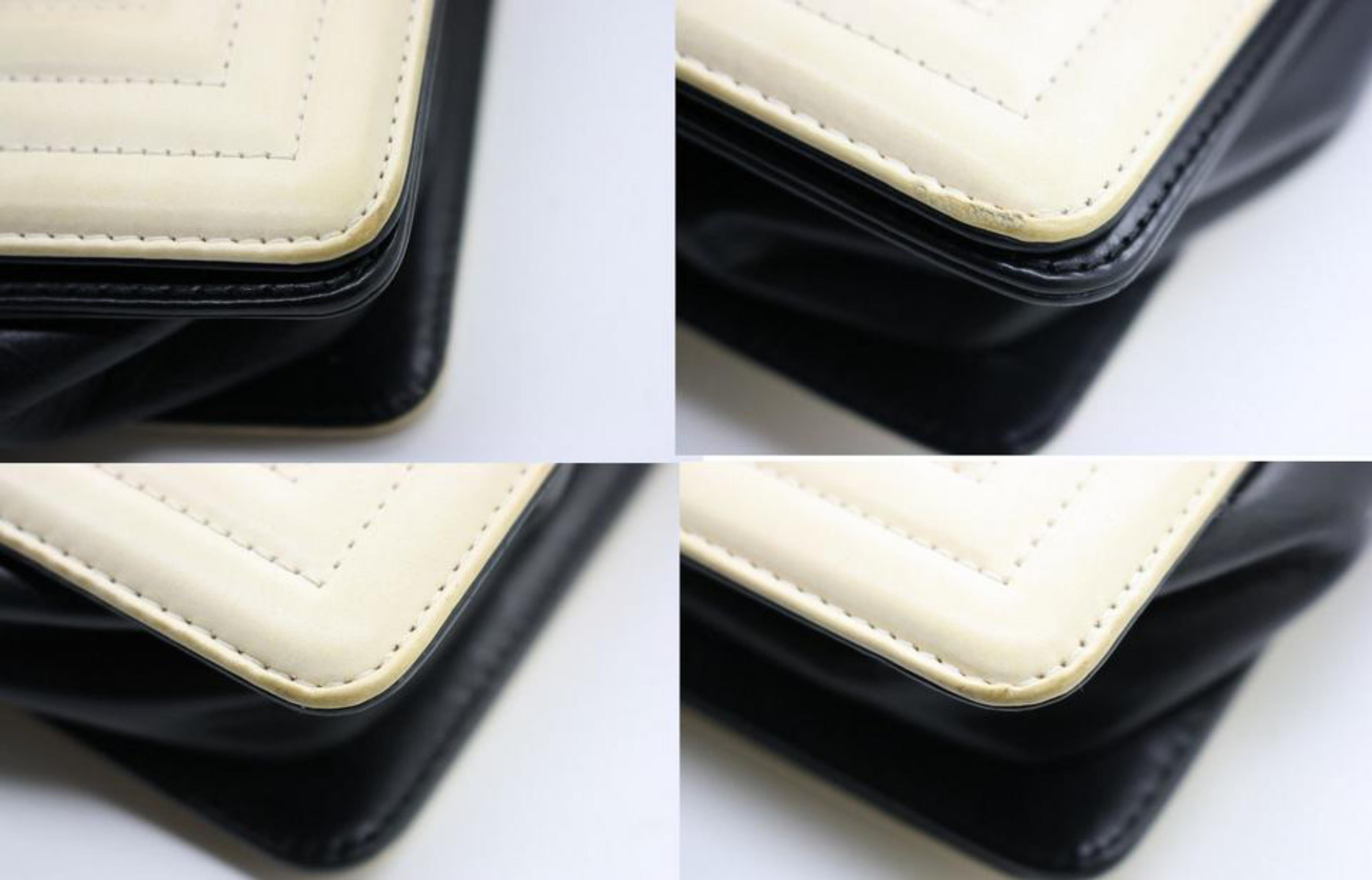 Chanel Boy Bicolor Le 131255 Black/White Leather Shoulder Bag For Sale 5