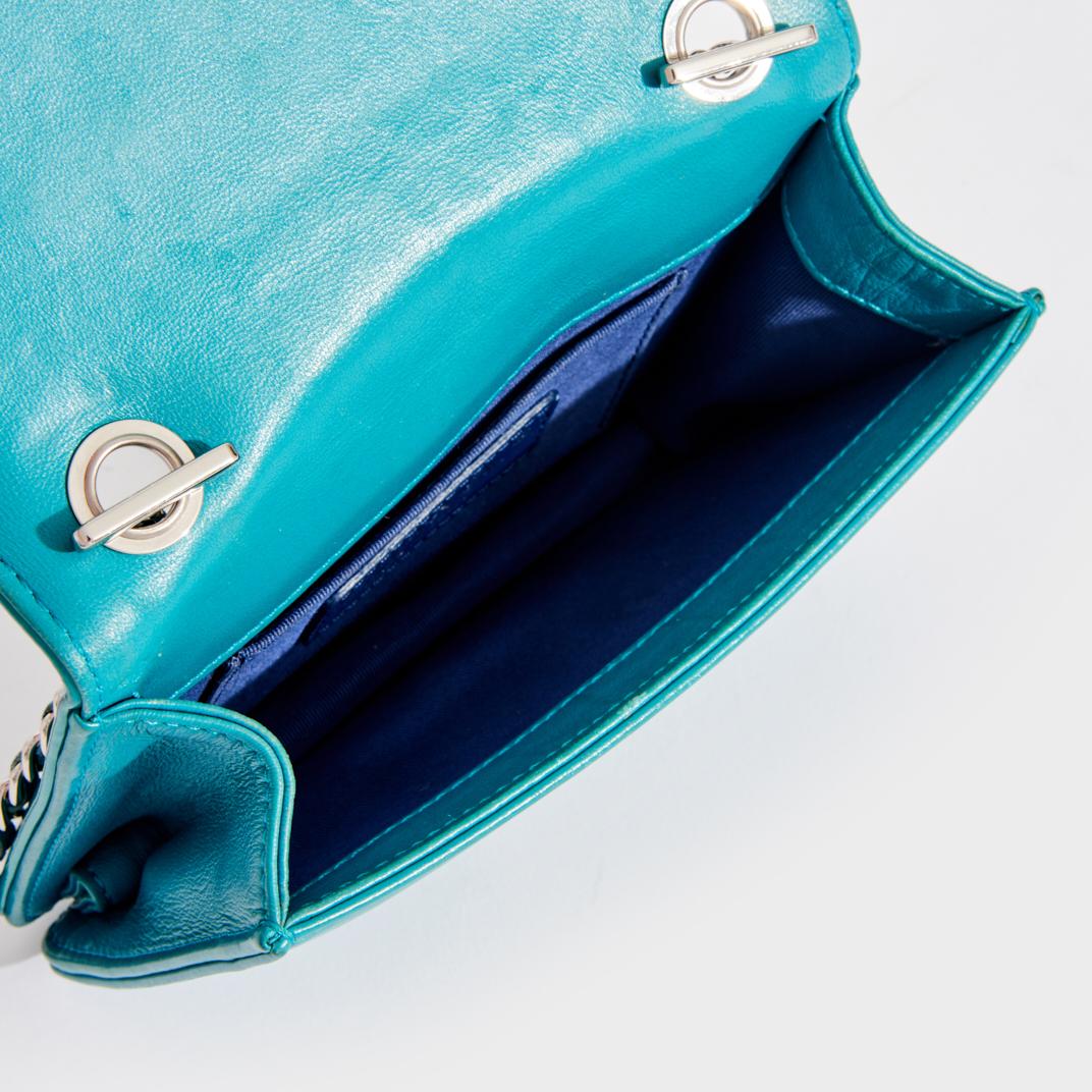 CHANEL Boy Brick Plexiglass Crossbody Bag in Turquoise In Good Condition In London, GB