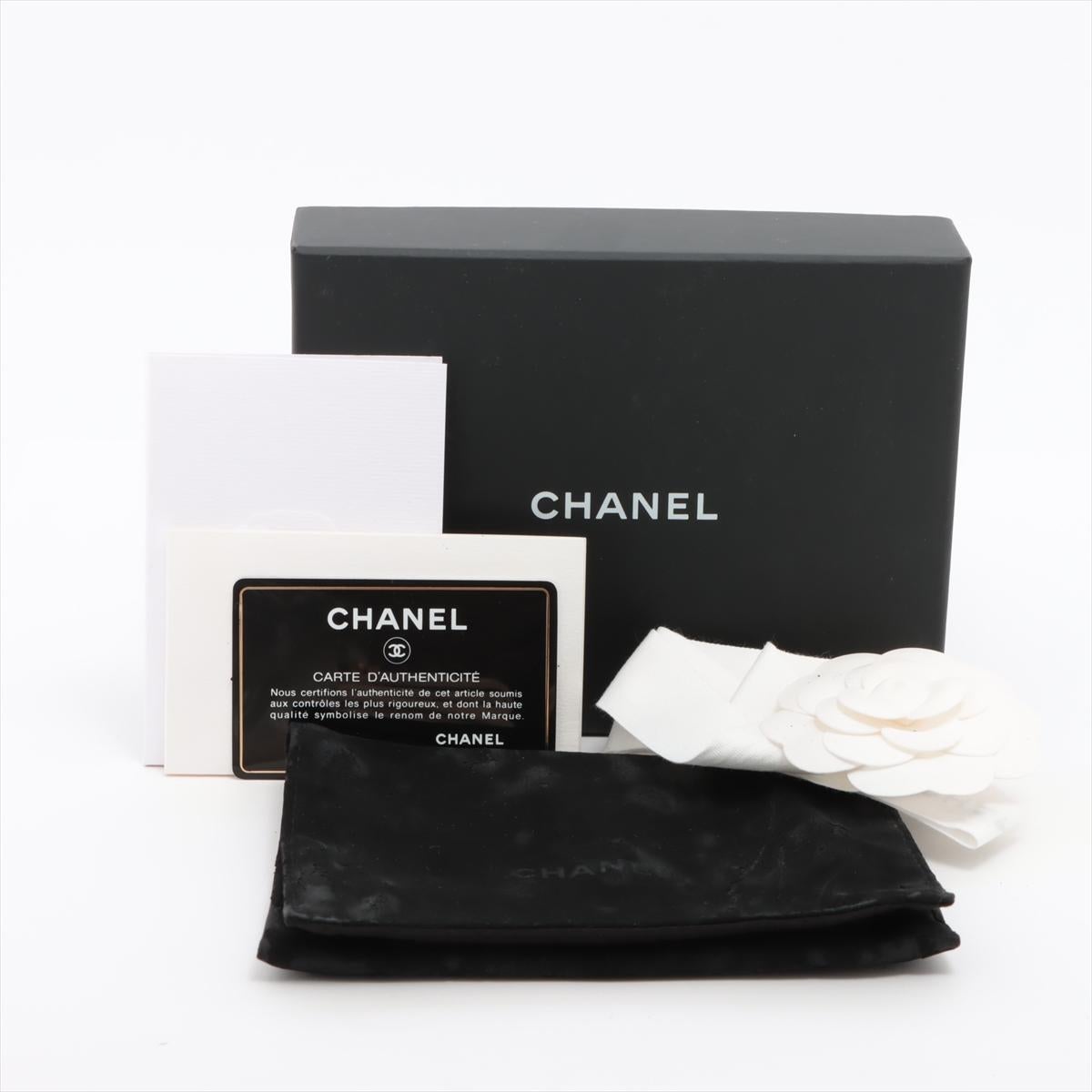 Chanel Boy Chanel Caviar Skin Compact Wallet Ivory For Sale 5