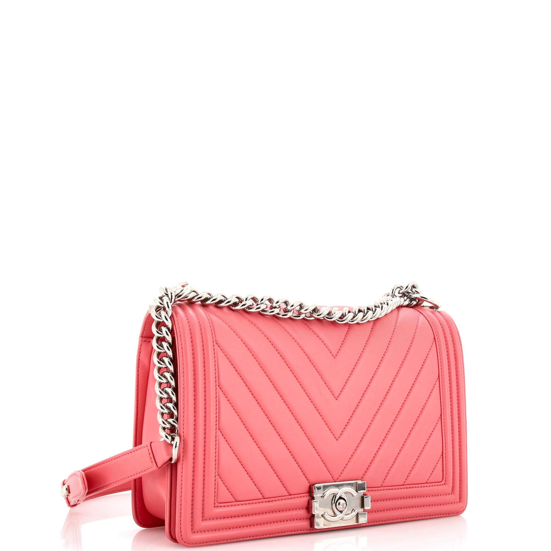 Chanel Boy Flap Bag Chevron Calfskin New Medium In Fair Condition In NY, NY