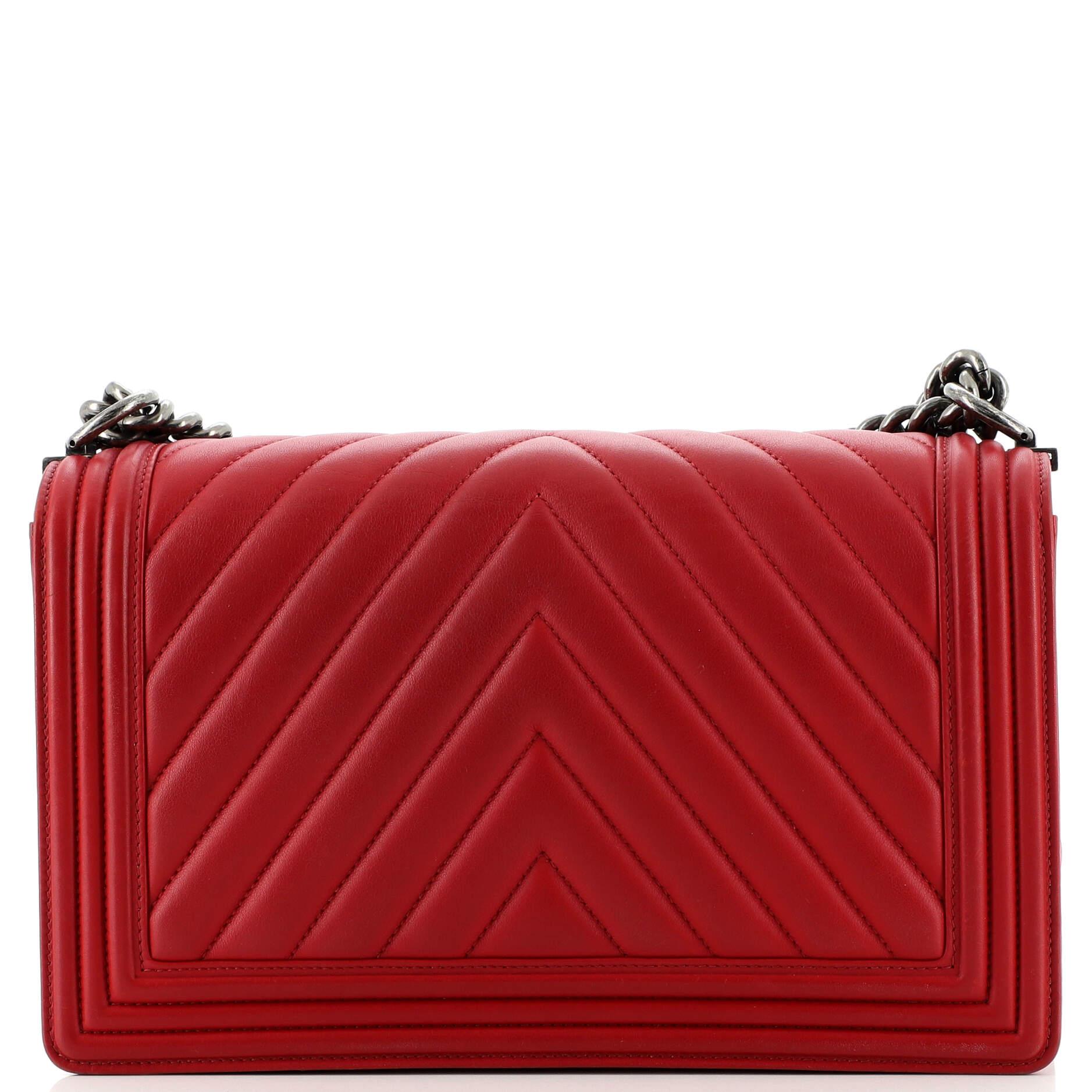 Chanel Boy Flap Bag Chevron Calfskin New Medium at 1stDibs chanel boy