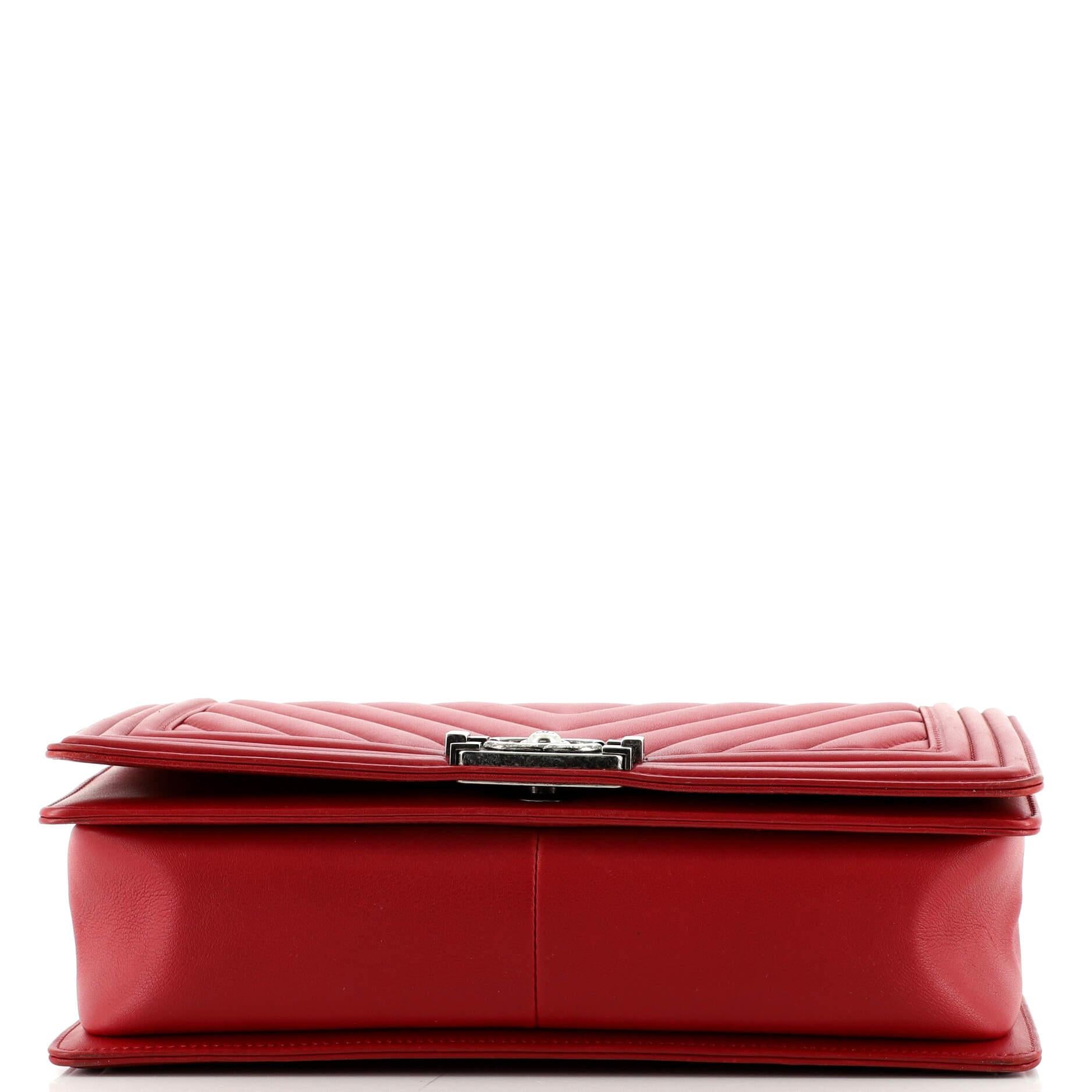 Chanel Boy Flap Bag Chevron Calfskin New Medium at 1stDibs chanel boy