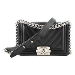 Chanel Boy Klappentasche aus Kalbsleder Chevron