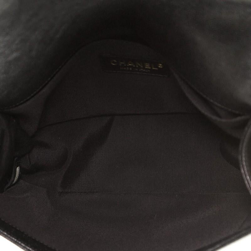 Women's or Men's Chanel  Boy Flap Bag Chevron Caviar Old Medium