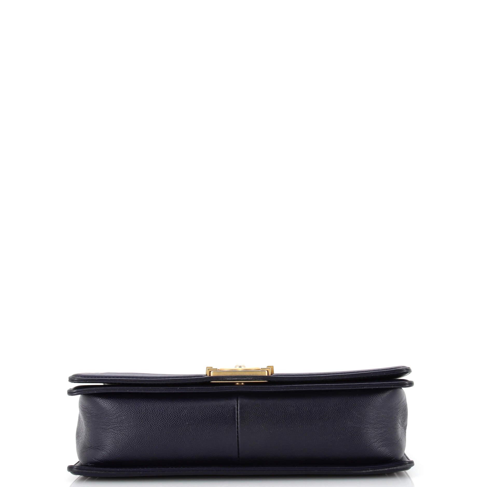 Chanel Boy Flap Bag Quilted Caviar New Medium For Sale at 1stDibs
