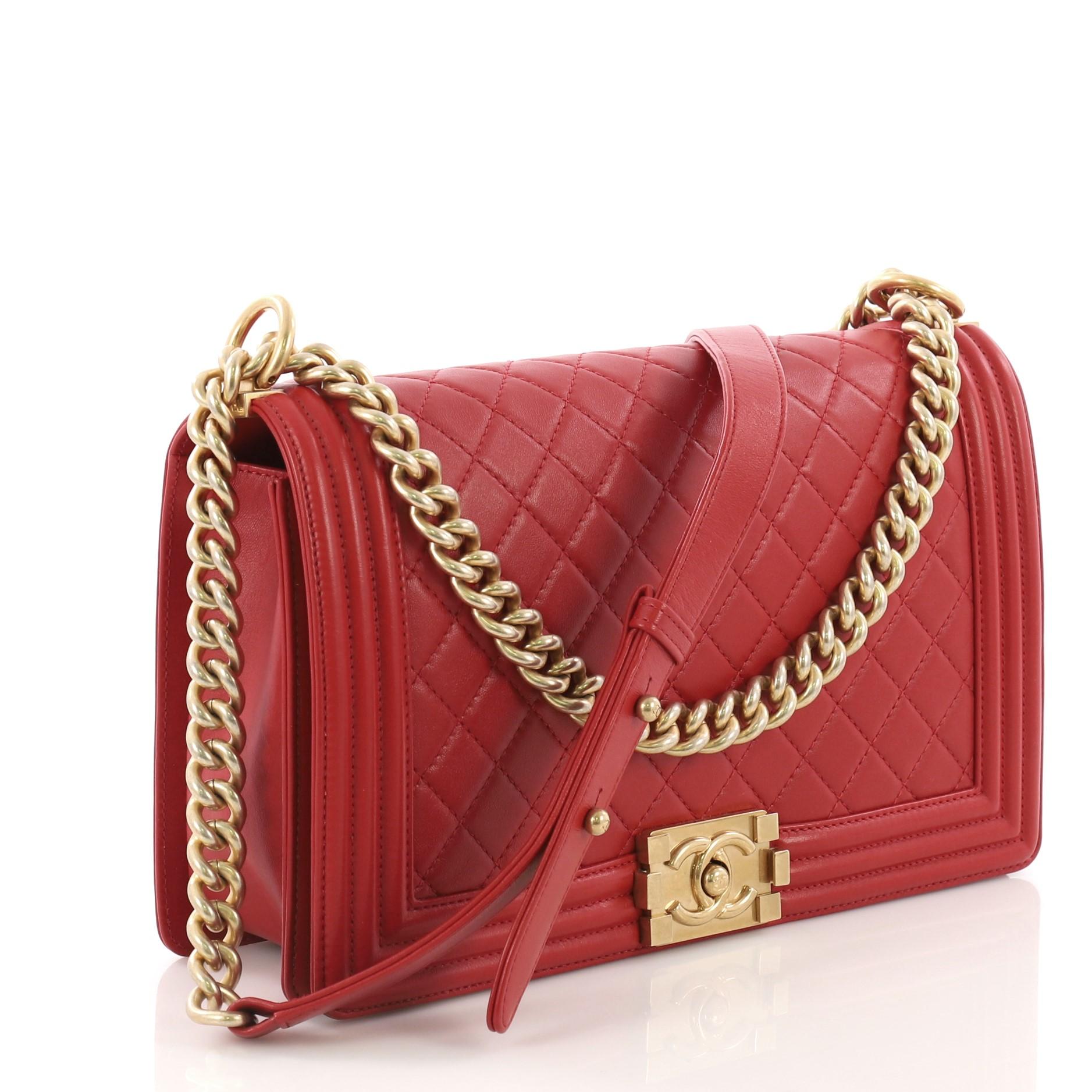 Chanel Boy Flap Bag Quilted Lambskin New Medium (Rot)