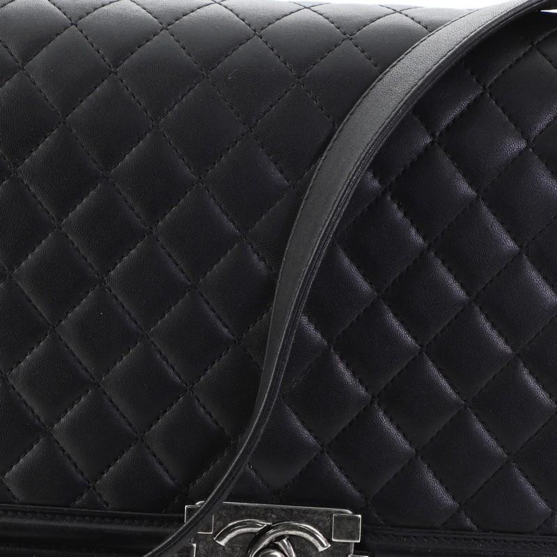 Women's or Men's Chanel Boy Flap Bag Quilted Lambskin New Medium