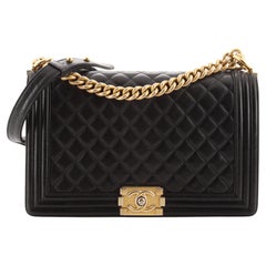 Chanel Boy Klappentasche aus gestepptem Lammfell, neu Medium