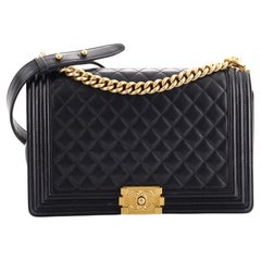 Chanel Boy Klappentasche aus gestepptem Lammfell, neu Medium