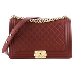 Chanel Boy Klappentasche aus gestepptem Lammfell, neu Medium