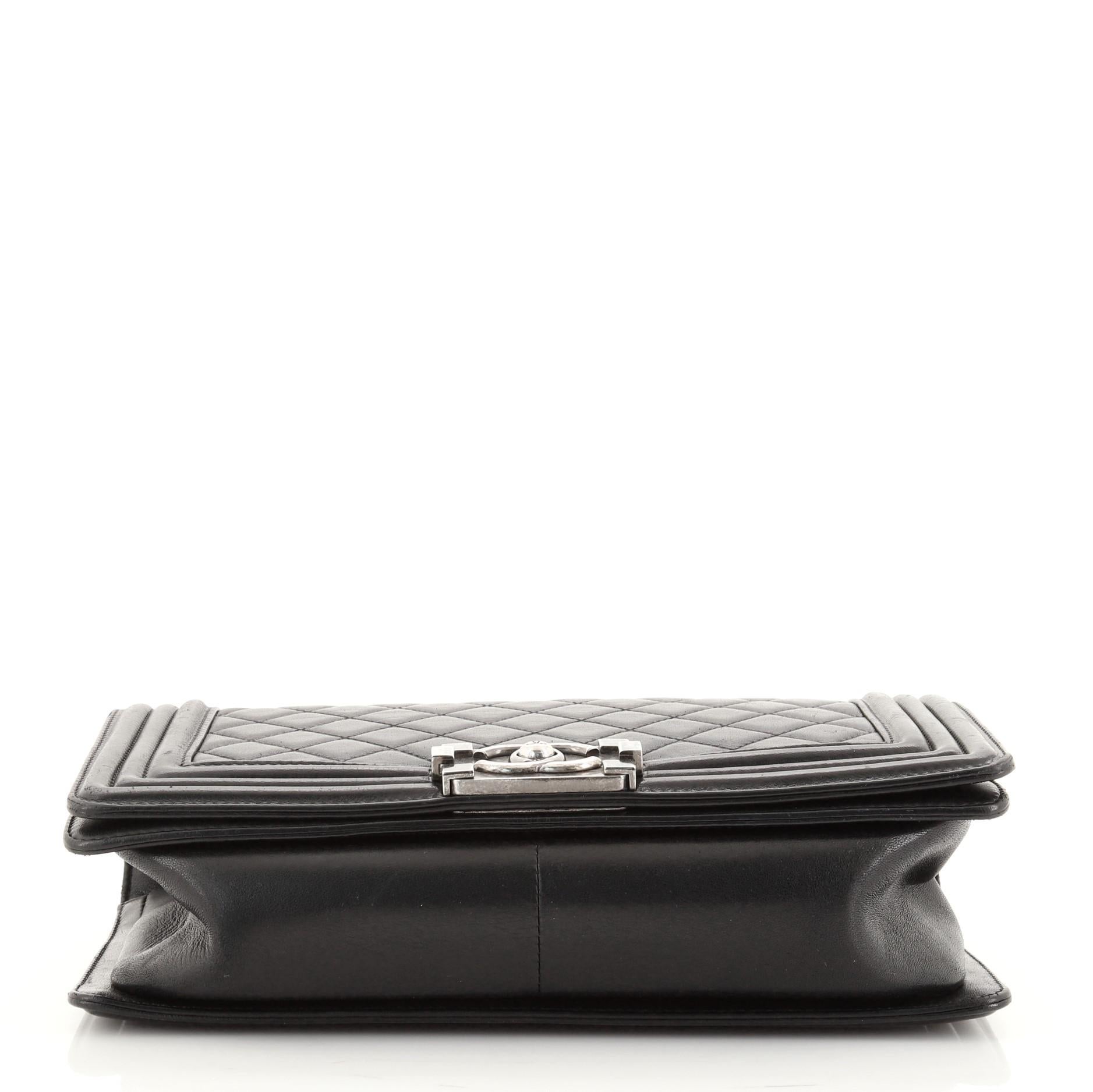 Chanel Boy Flap Bag Gestepptes Lammfell Old Medium für Damen oder Herren