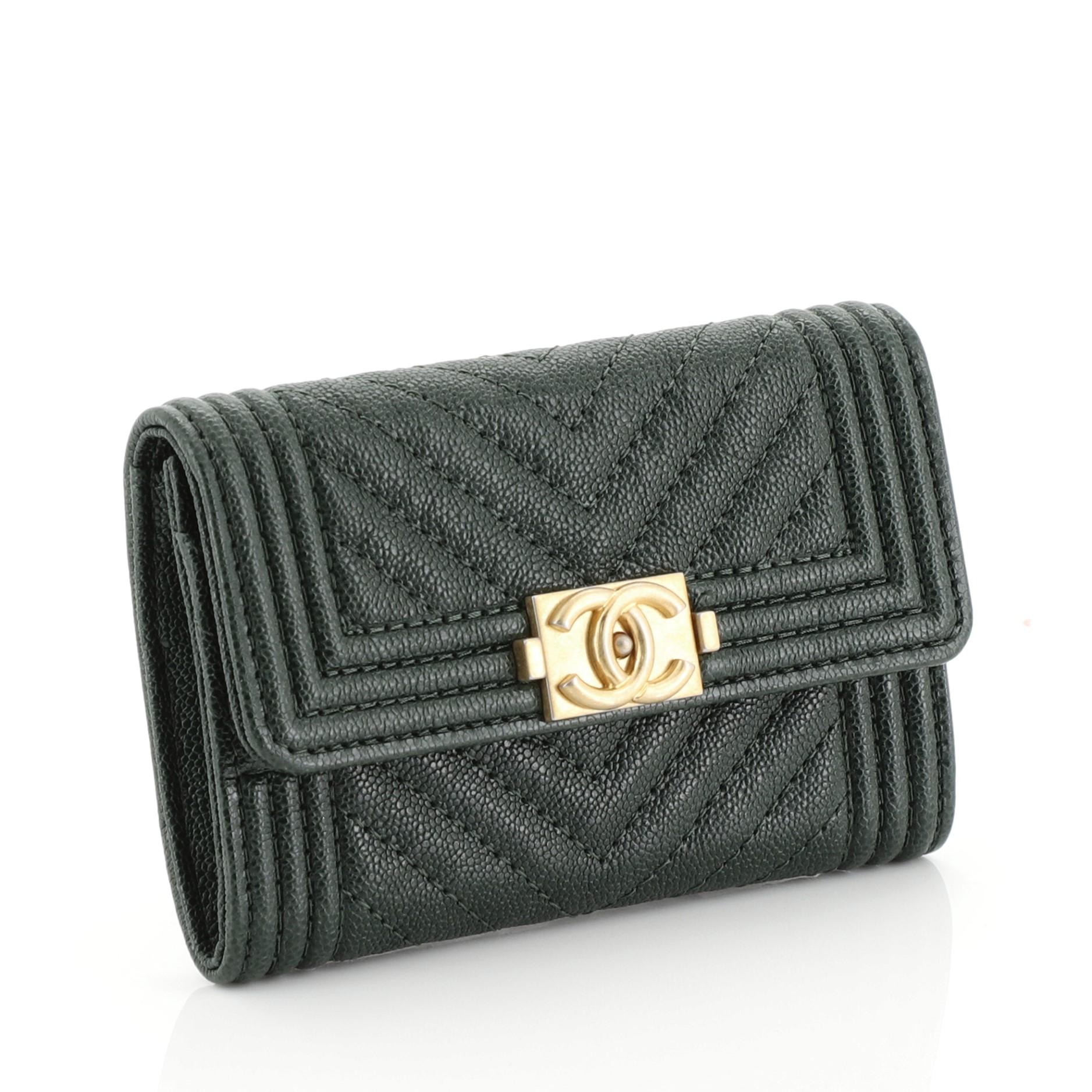 chanel boy card holder caviar