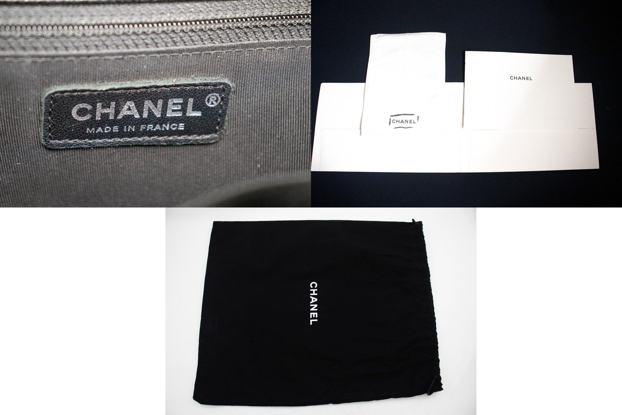 CHANEL Boy Grained Calfskin Chain Shoulder Bag Black Caviar Quilt For Sale 3
