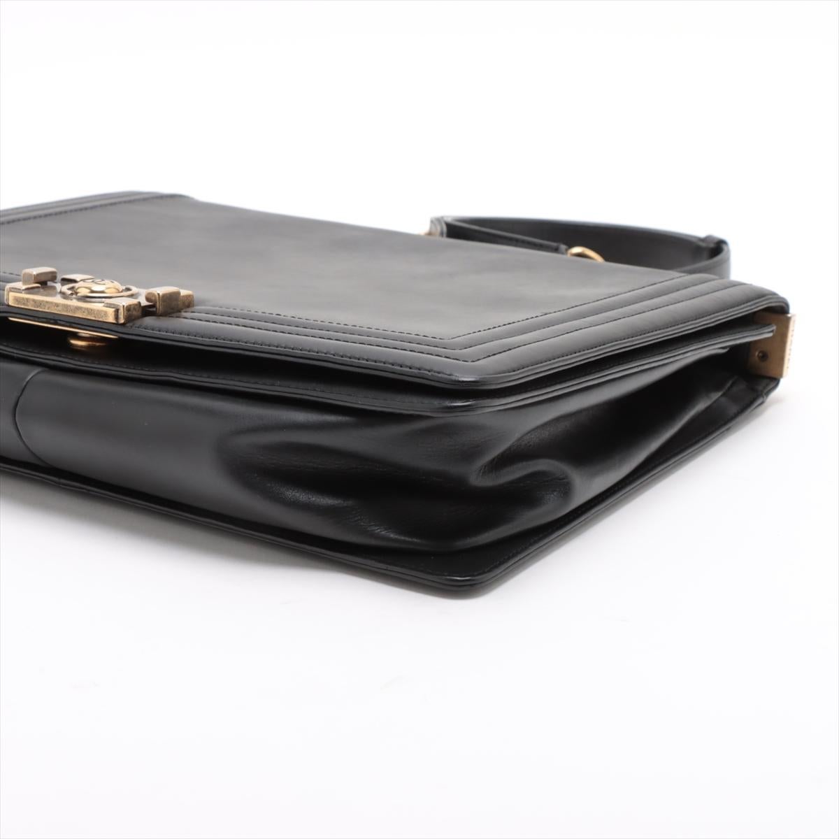 Donna Chanel Boy Borsa a tracolla grande in pelle d'agnello nera * PREORDINE * in vendita