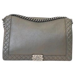 Chanel Boy Large Leder Grau