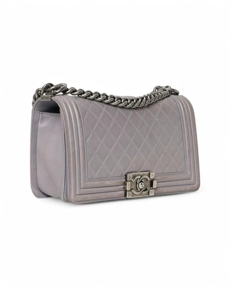 Chanel Boy Medium Quilted Gray In Good Condition For Sale In Torre Del Greco, IT