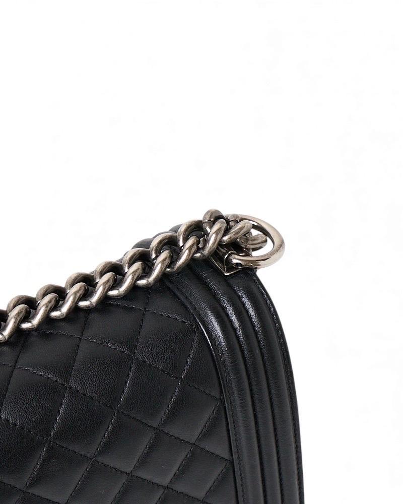 Chanel Boy Medium Trapuntata Nera in vendita 6