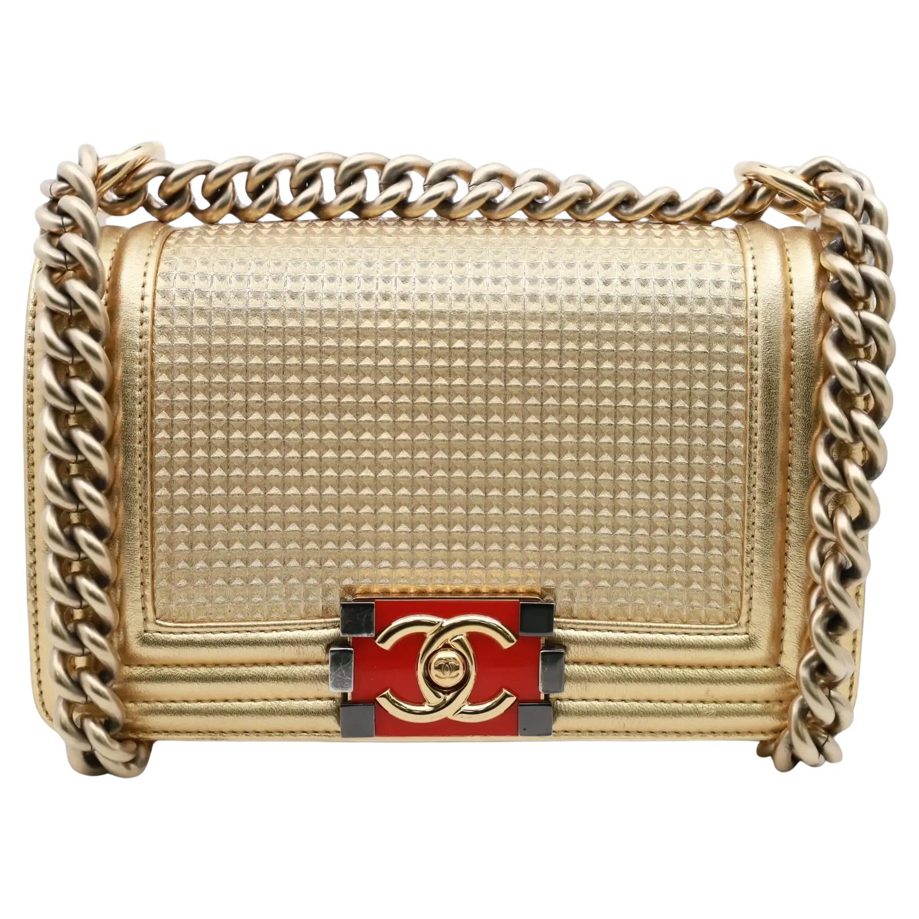 Chanel Boy Metallic Gold Cube geprägte Leder Flap Crossbody Tasche