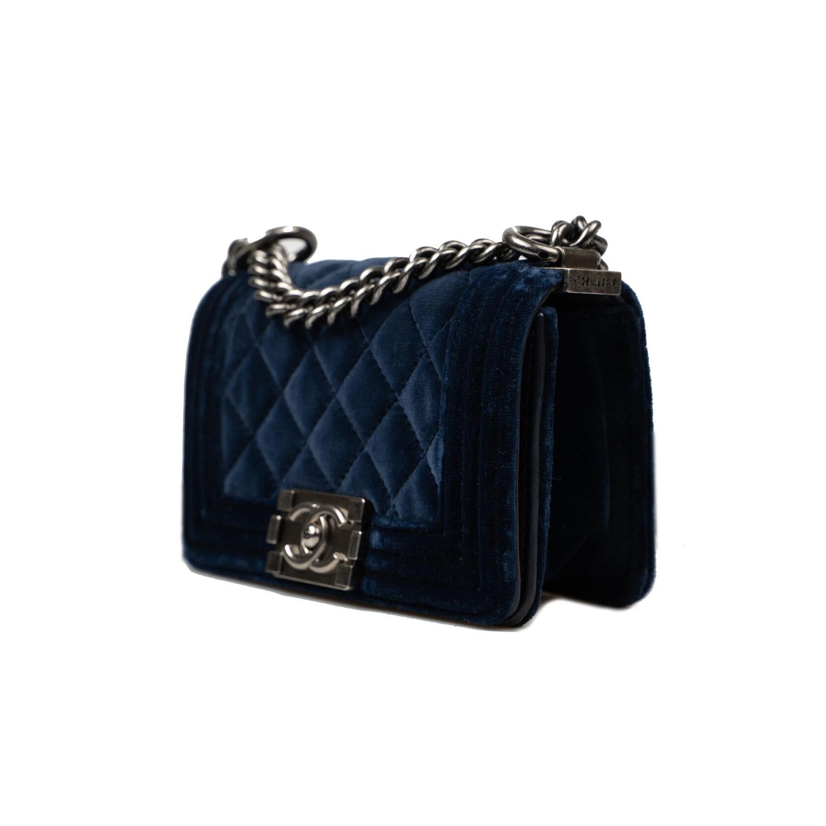 Chanel Boy Micro in Velvet For Sale 4