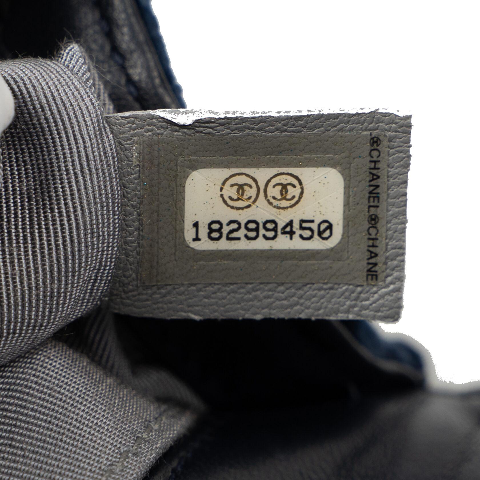 Chanel Boy Micro aus Samt im Angebot 13