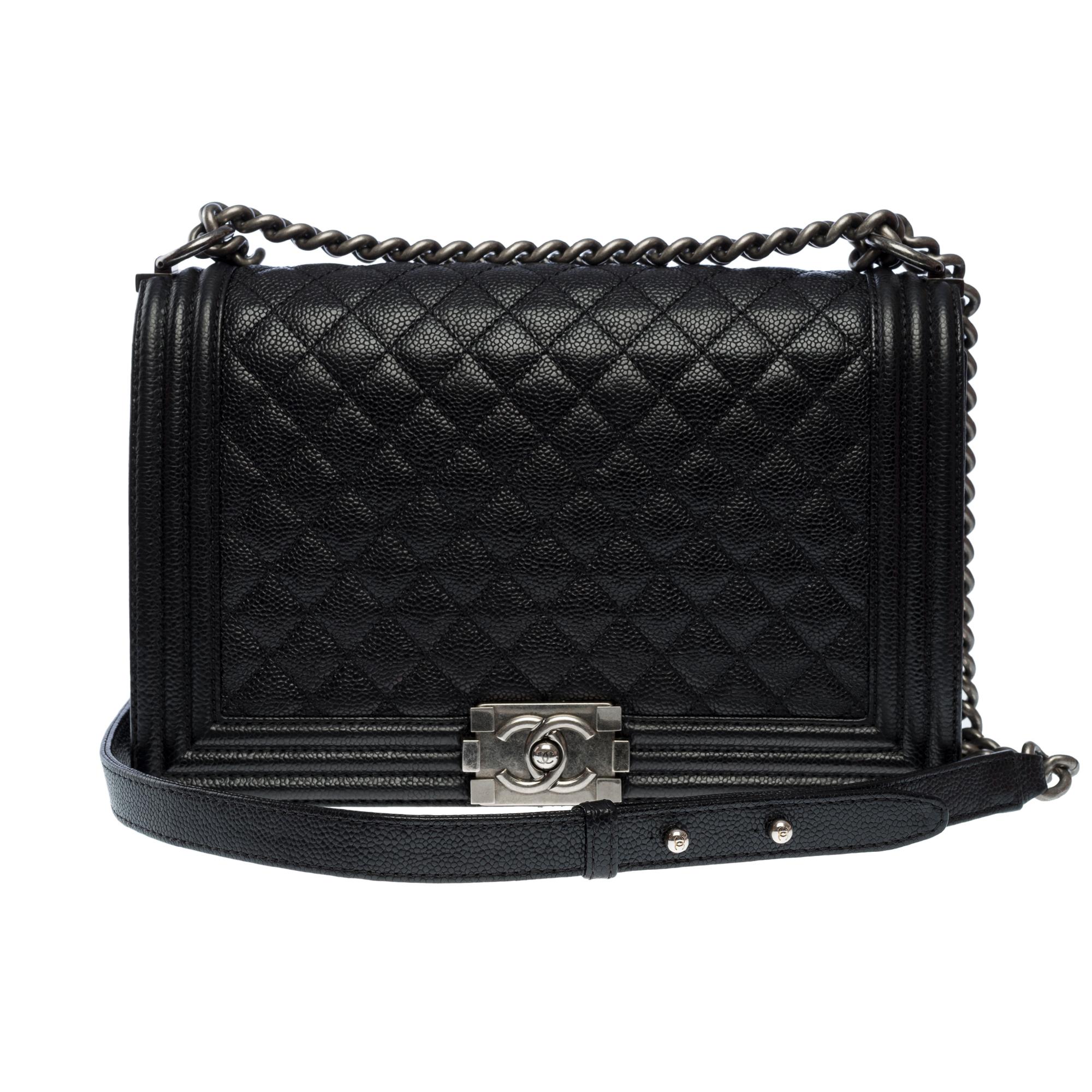 Chanel Boy New medium shoulder bag in black caviar quilted leather, SHW ! For Sale 5