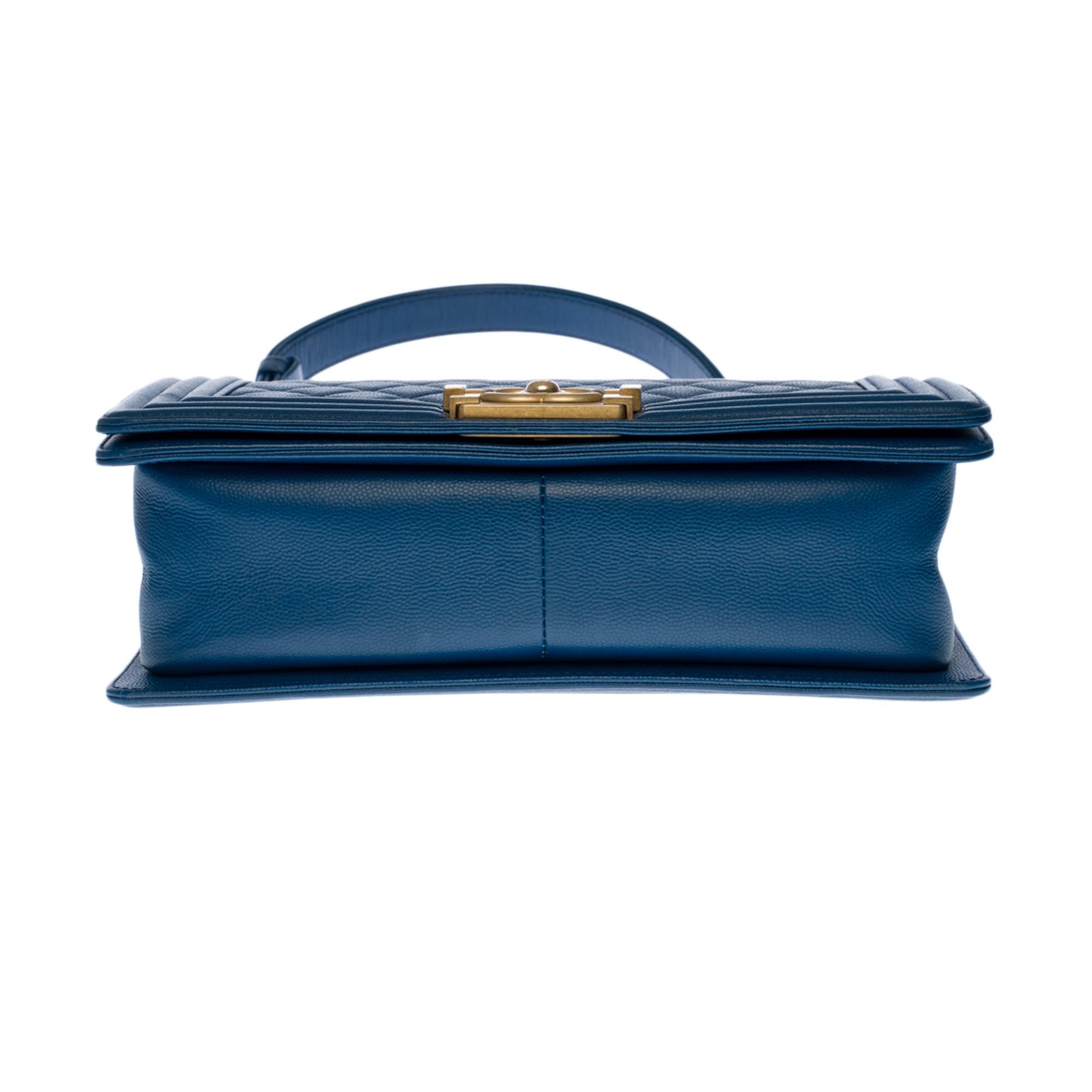 Chanel Boy Old medium shoulder bag in blue caviar leather, matte gold hardware 3
